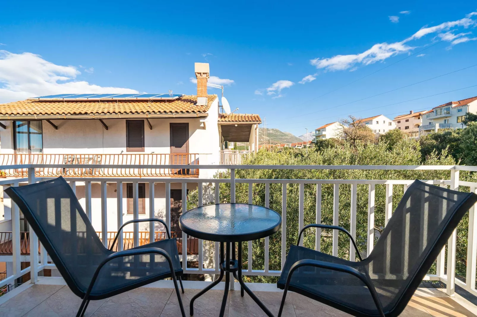 Apartments Senjo - Studio Apartment with Balcony and Garden View (Apartman 5)-Terrasse