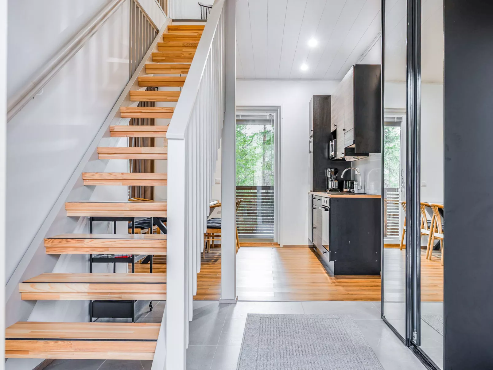 Saukonpesä a-Drinnen