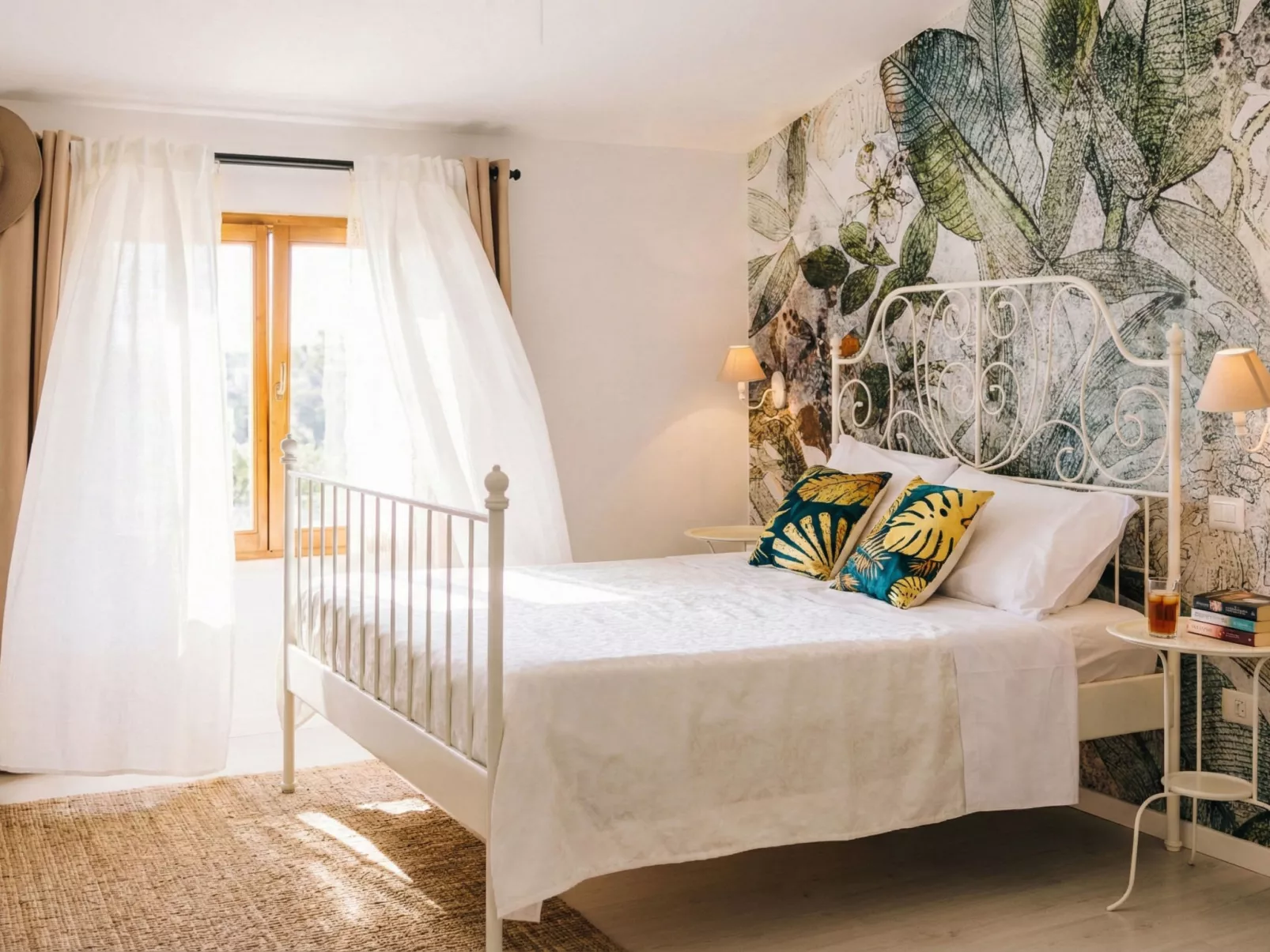 Crystal Sea Apartment-Inside