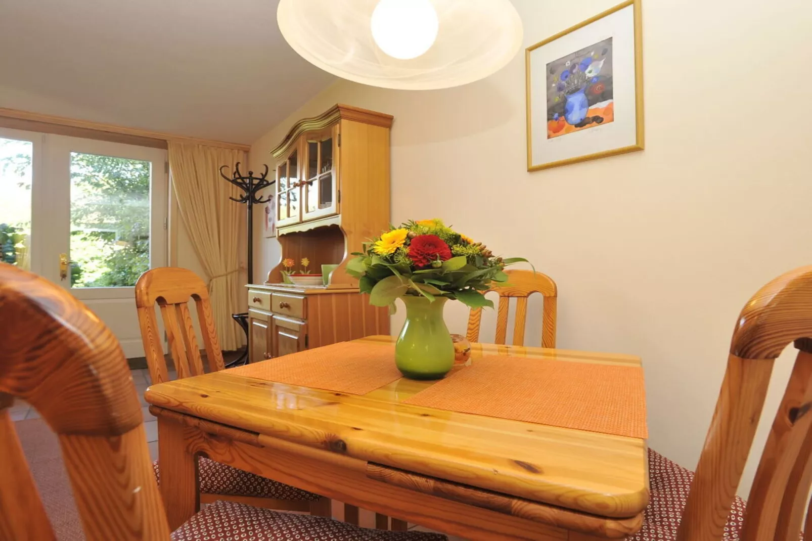 284435-Dining room