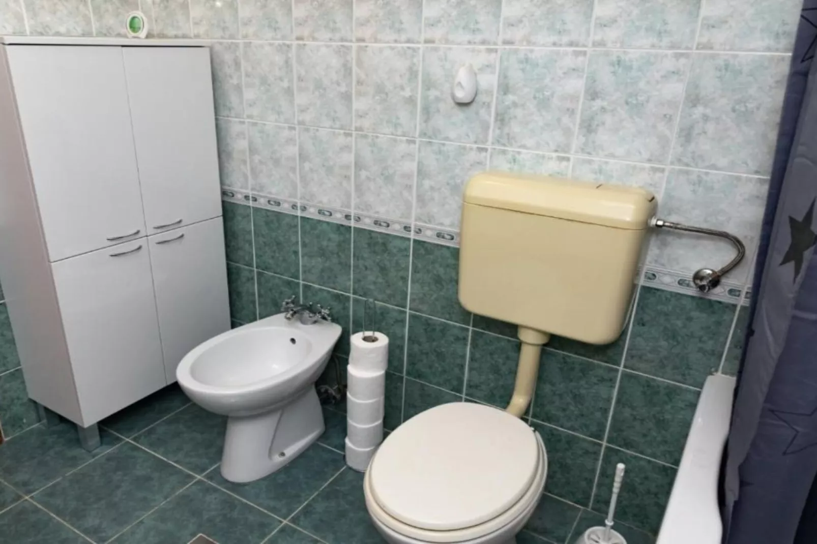 One Bedroom Magic Room (1)-Bathroom