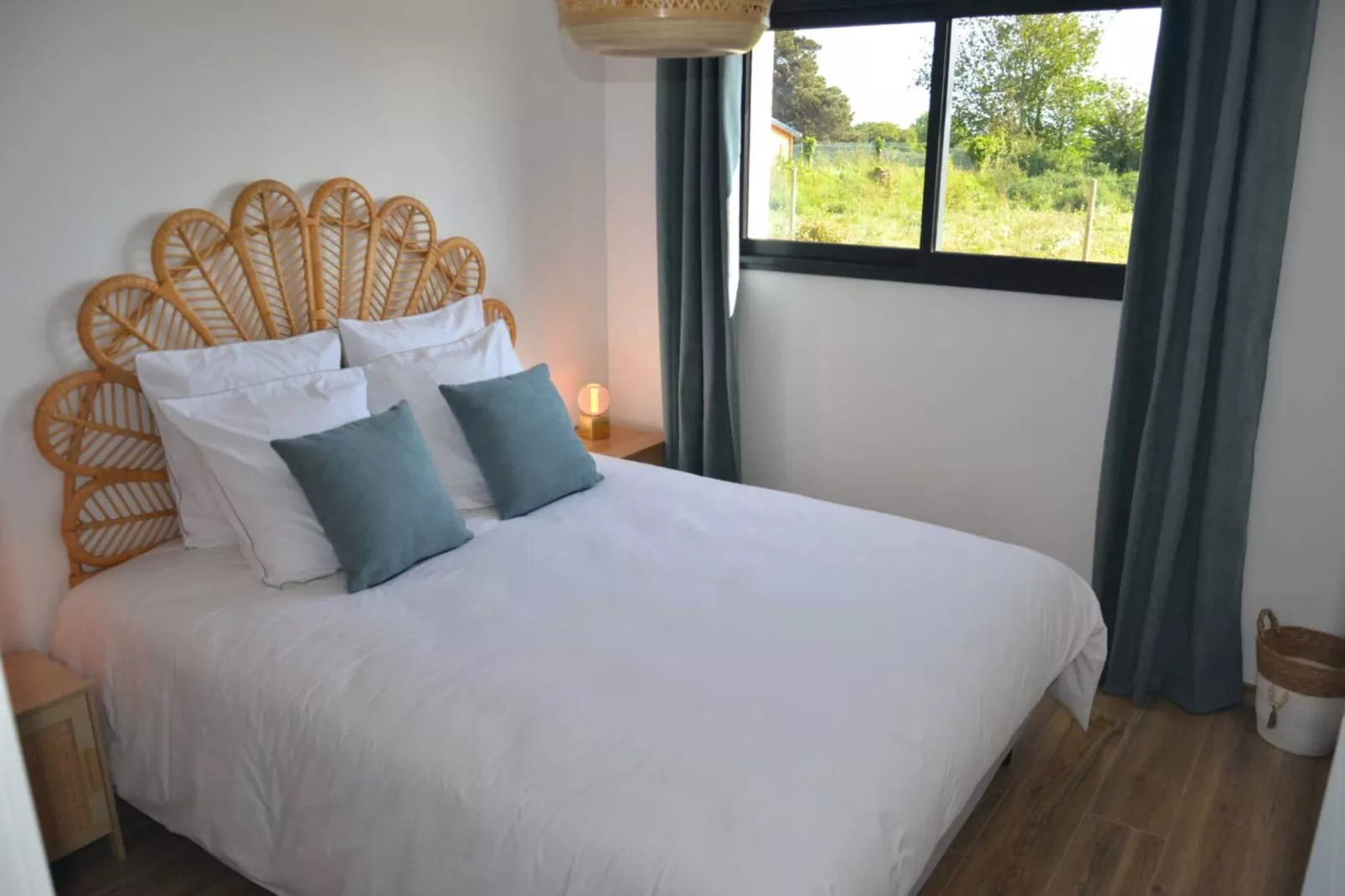 AU PIQUE D'ETRETAT/PIQUE-Bedroom