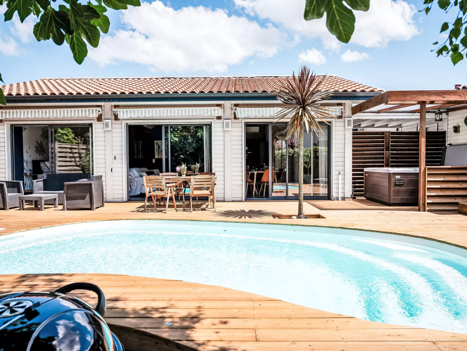 Villa Eden Bleu - Haus in Südlage mit beheiztem Pool und privatem Whirlpool - Outside