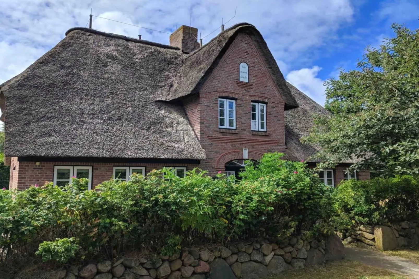 252858-Exterior in summer