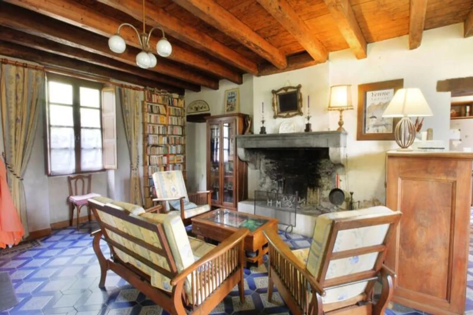 Maison De Charme Ancienne Entre Lacs Et Rh&ocirc;ne-Non tagué