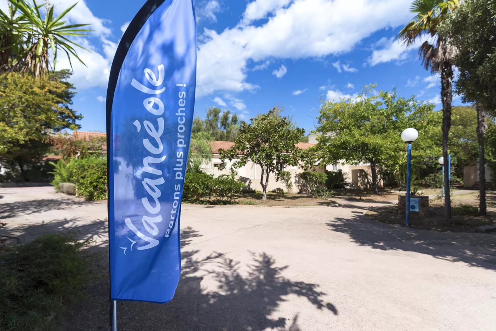 Lisa Maria D N°38 - 2P5-Zones été à 1 km