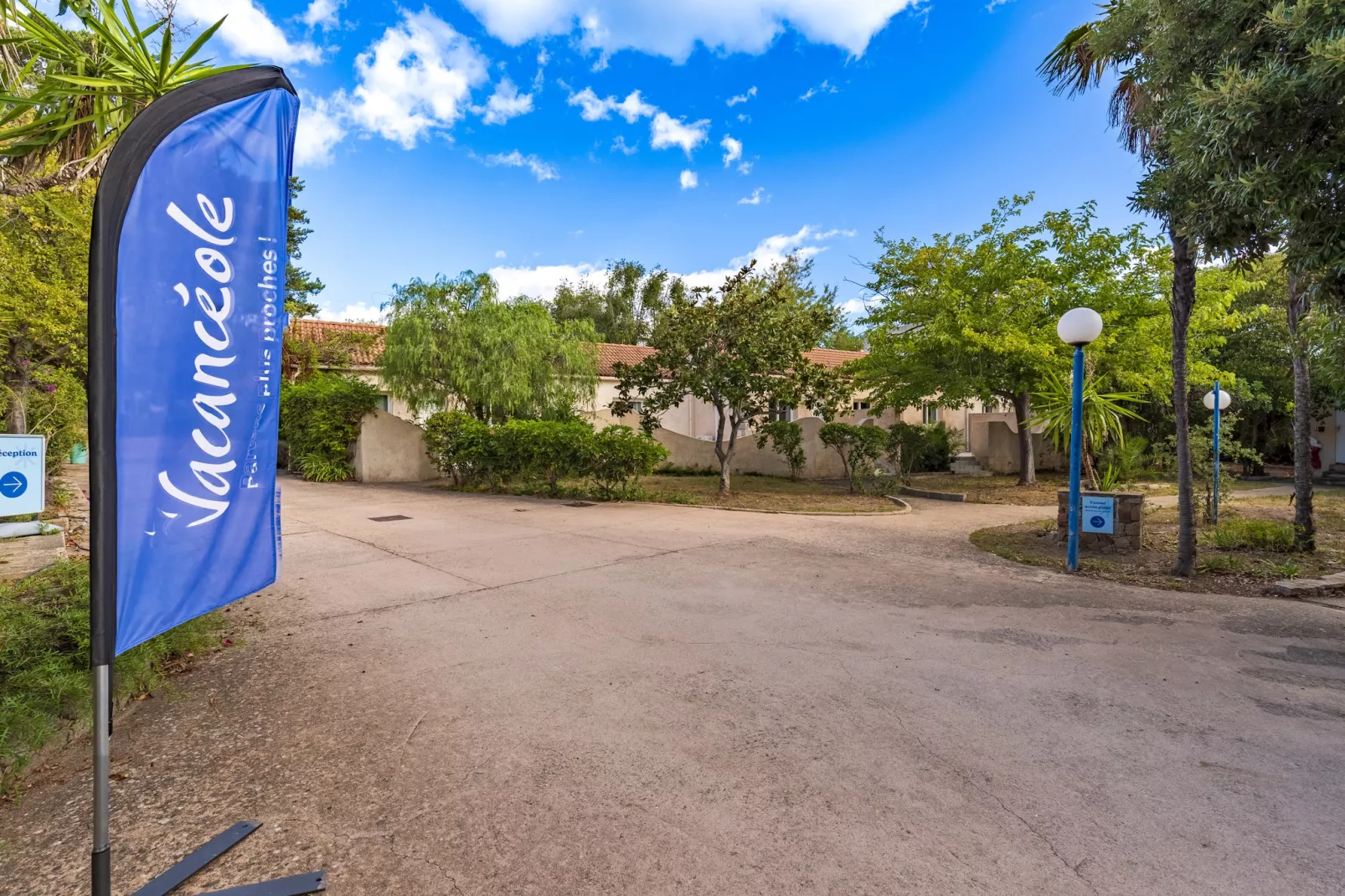 Lisa Maria E N°60 - 3P7-Im Freien