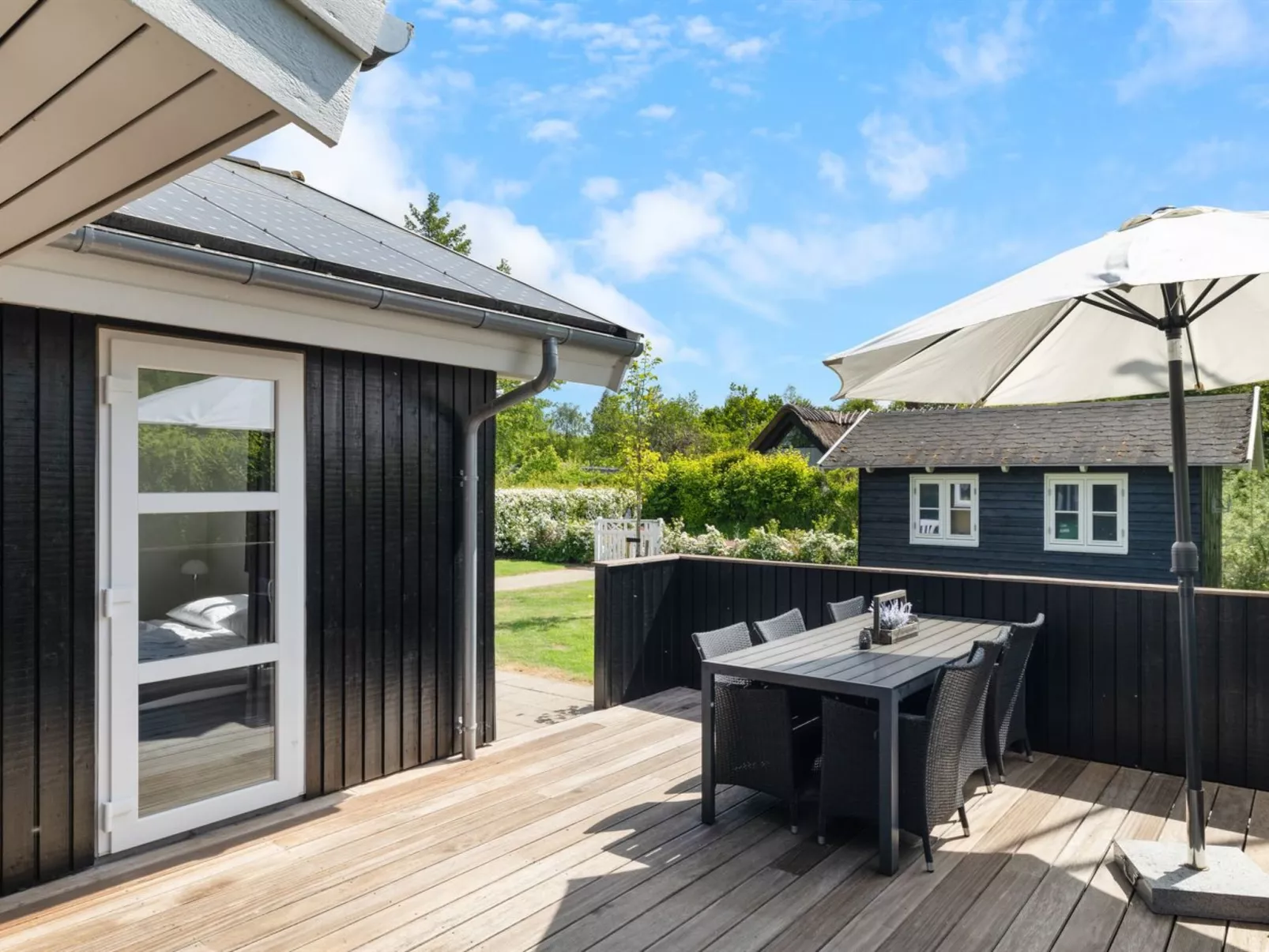 "Merrit" - 280m from the sea-Draußen