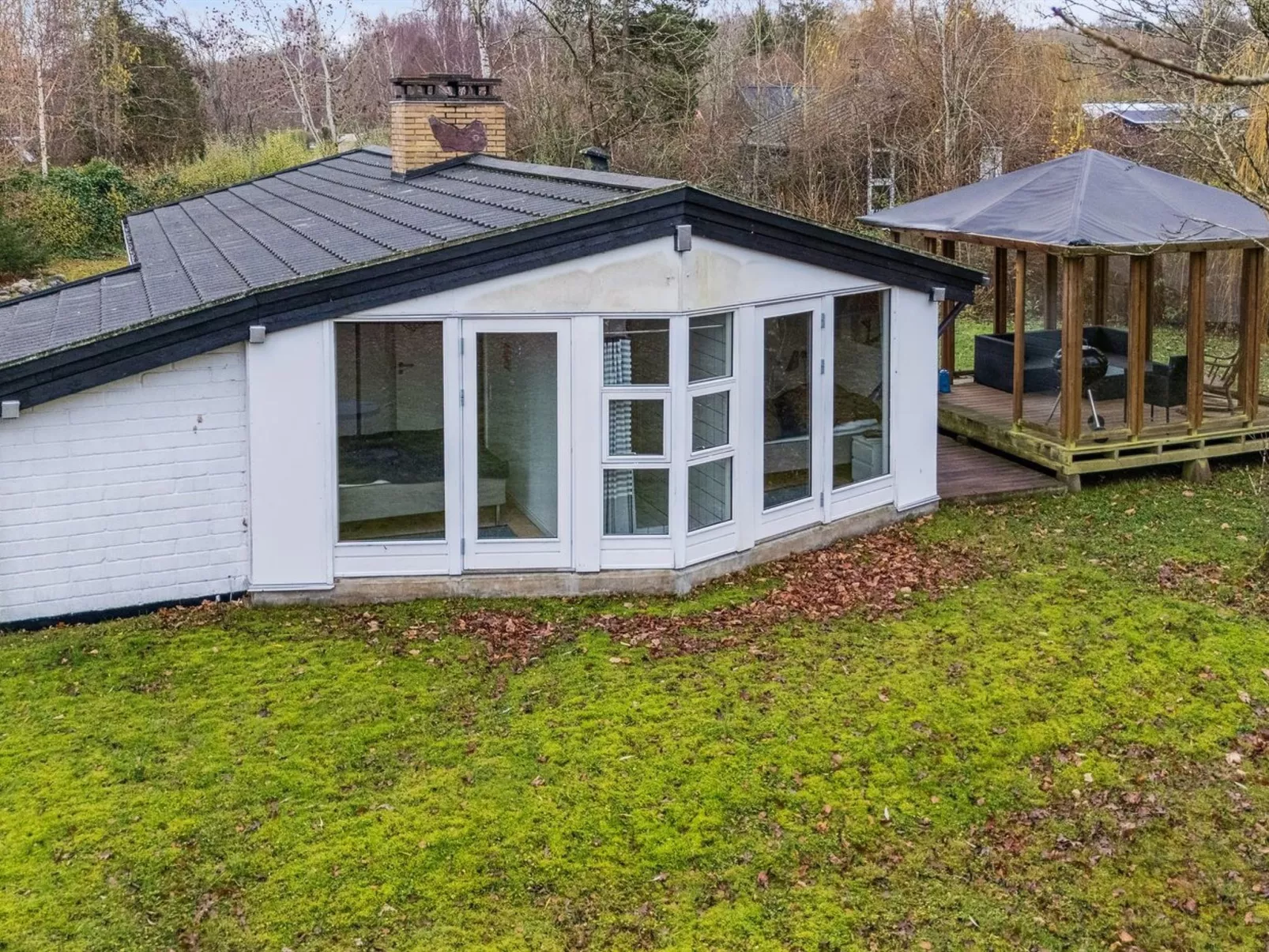 "Ordan" - 140m to the fjord-Outside