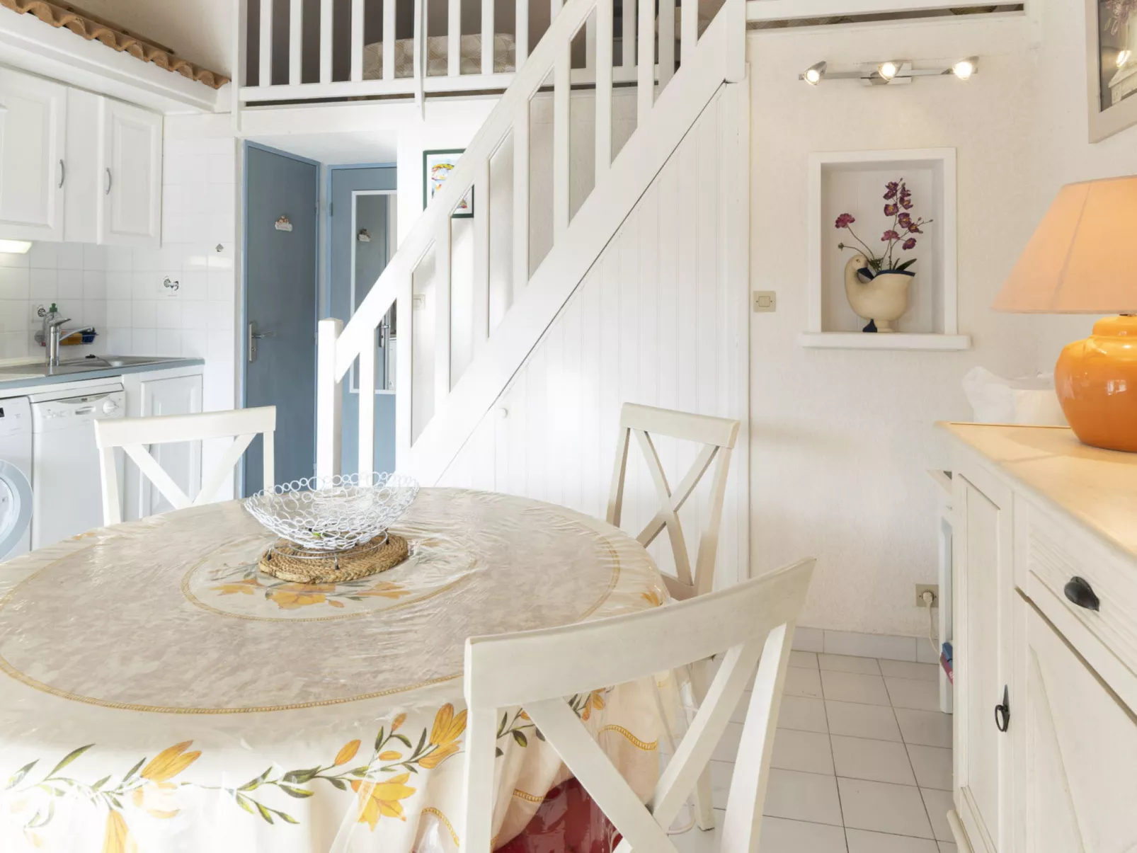 Les Ondines 2 - - Inside