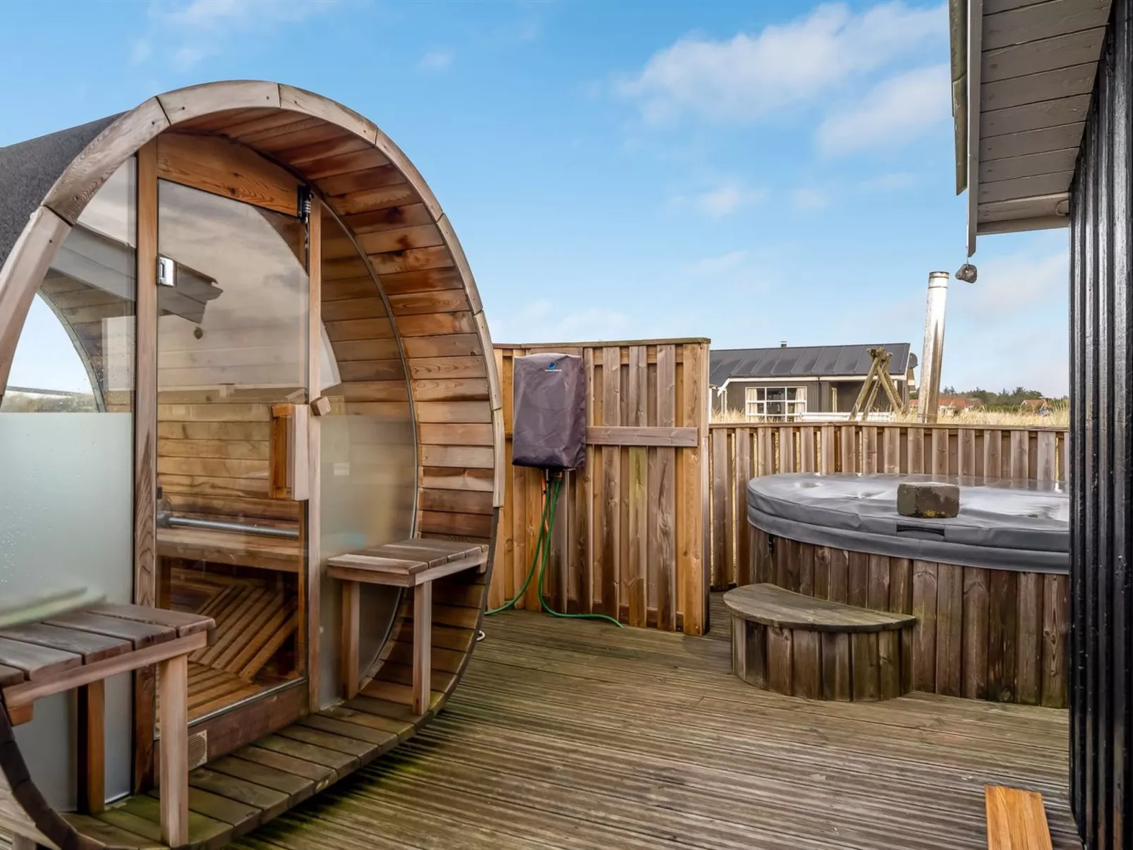 "Elba" - 500m from the sea-Draußen