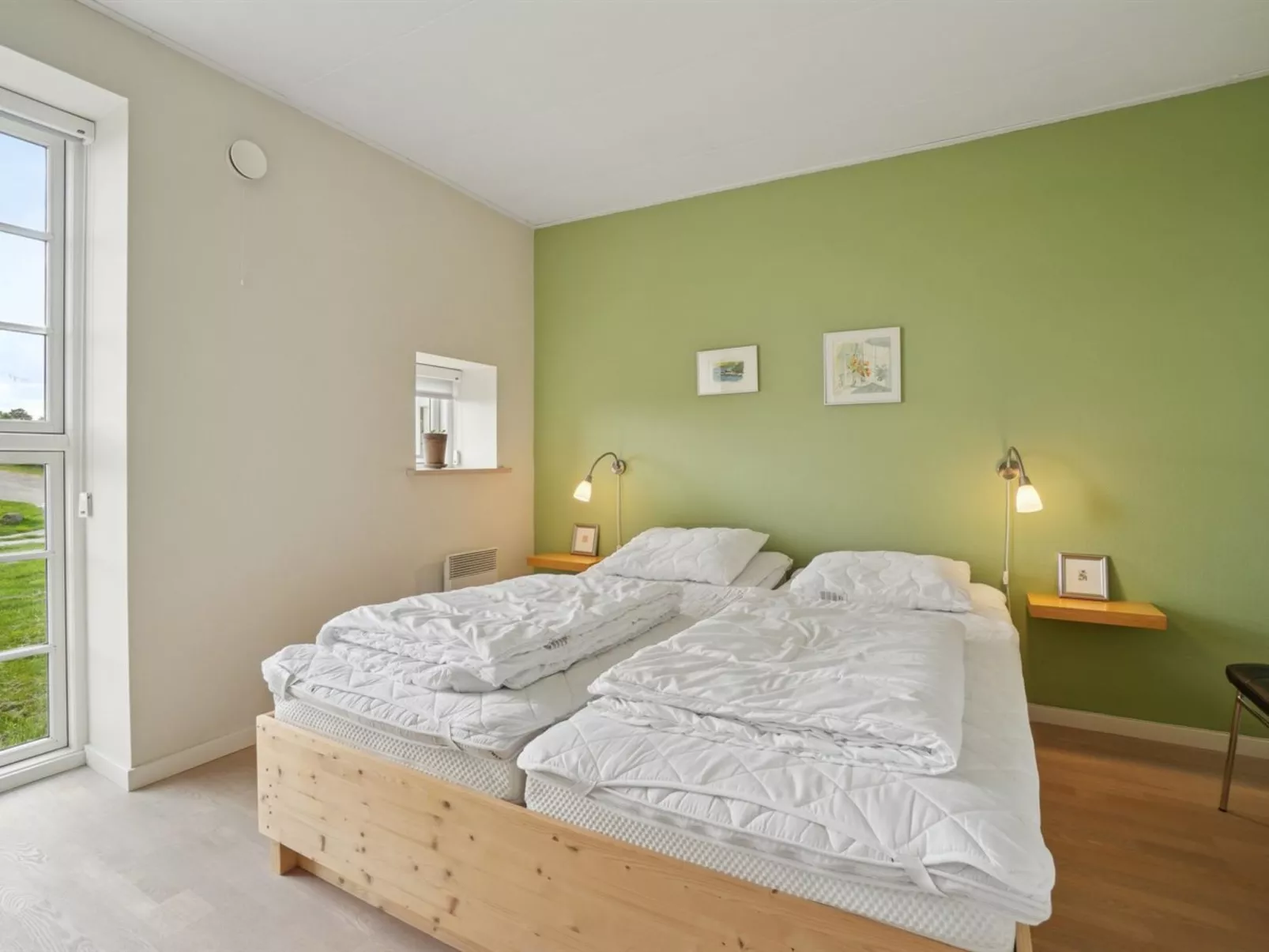 "Rafn" - 400m from the sea - Drinnen