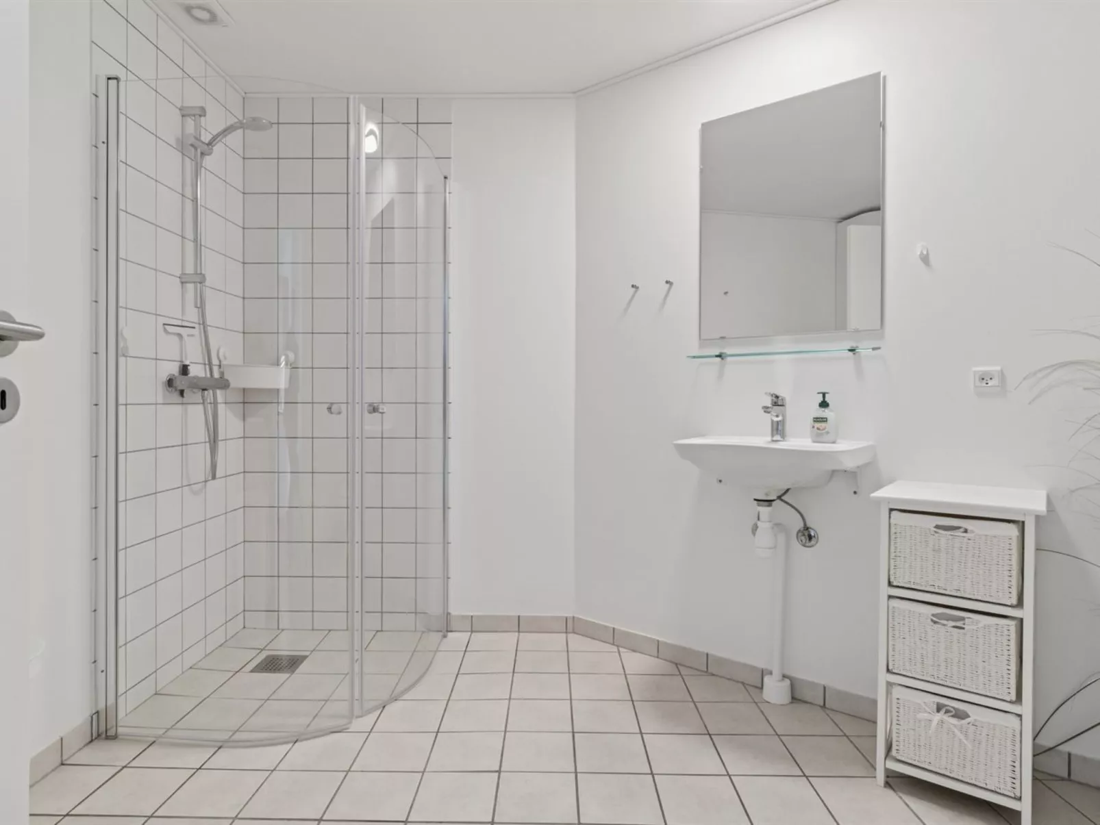 "Juna" - 50m from the sea-Drinnen