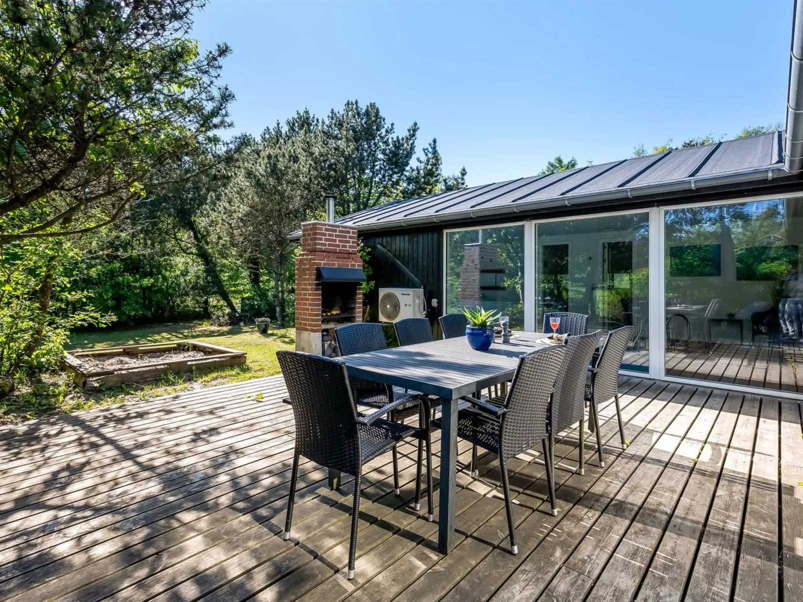 "Simjanka" - 800m from the sea-Draußen