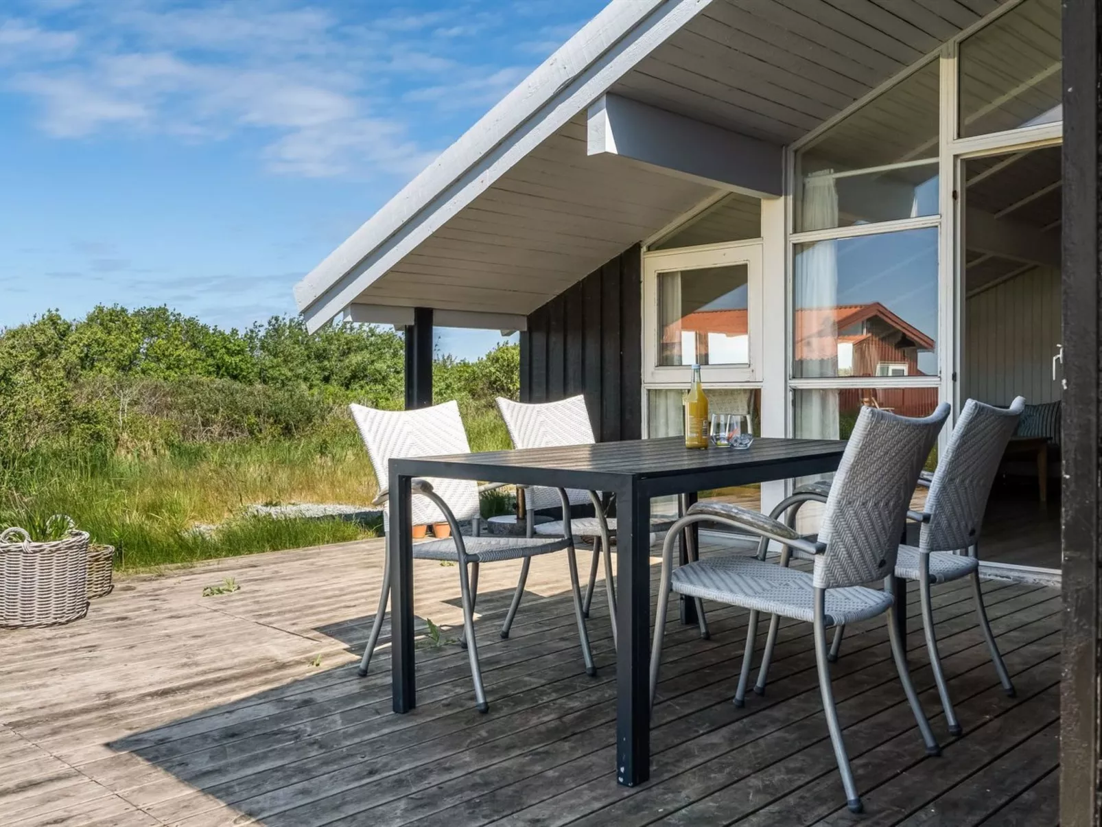 "Askrik" - 350m from the sea - Outside