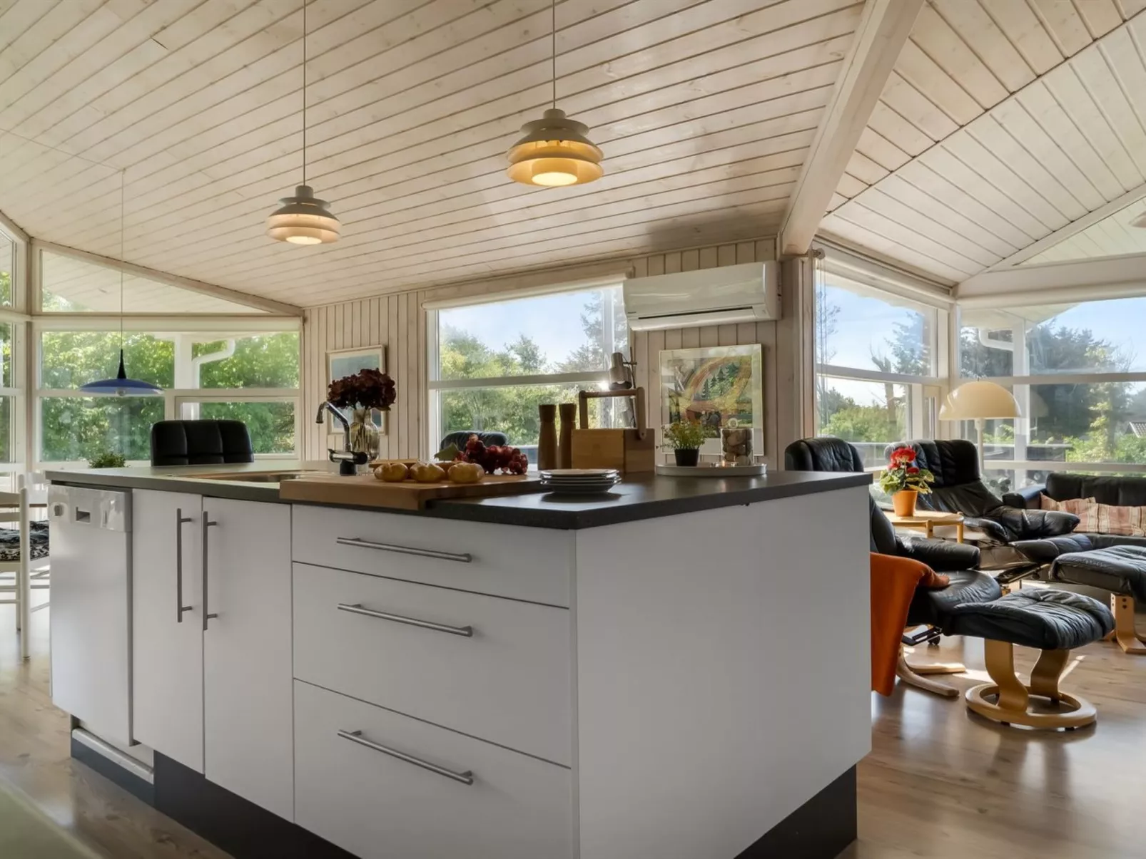 "Annvy" - 875m from the sea - Inside