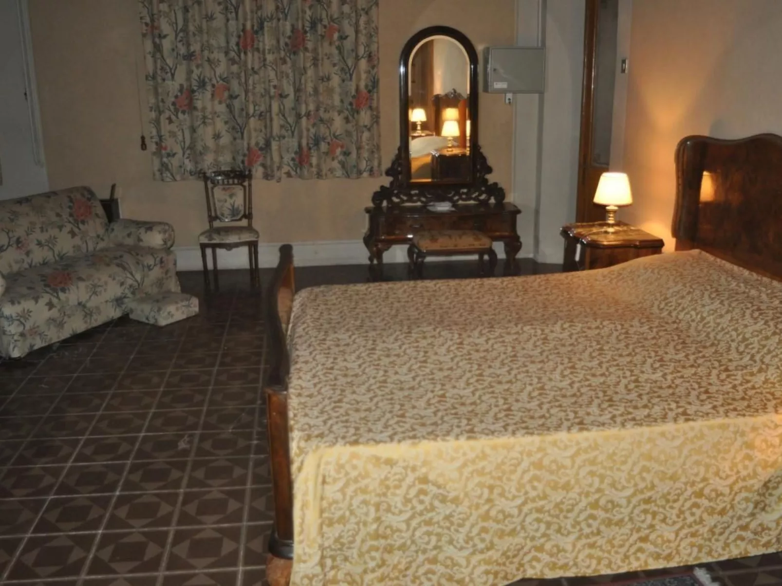 Bellissimo Villa Adelaide - Image-tags.info