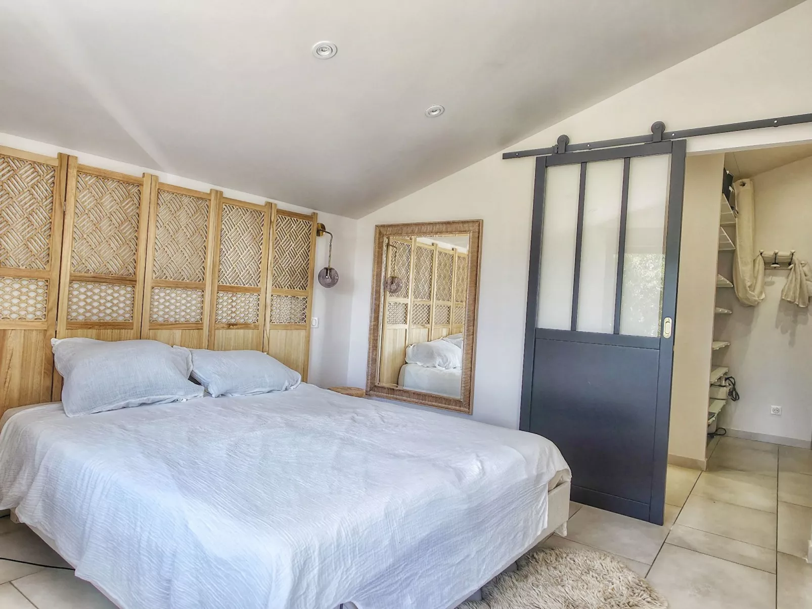 Bauernhaus aus Stein mit schöner Aussicht "Mas de Lysis". - Image-tags.info