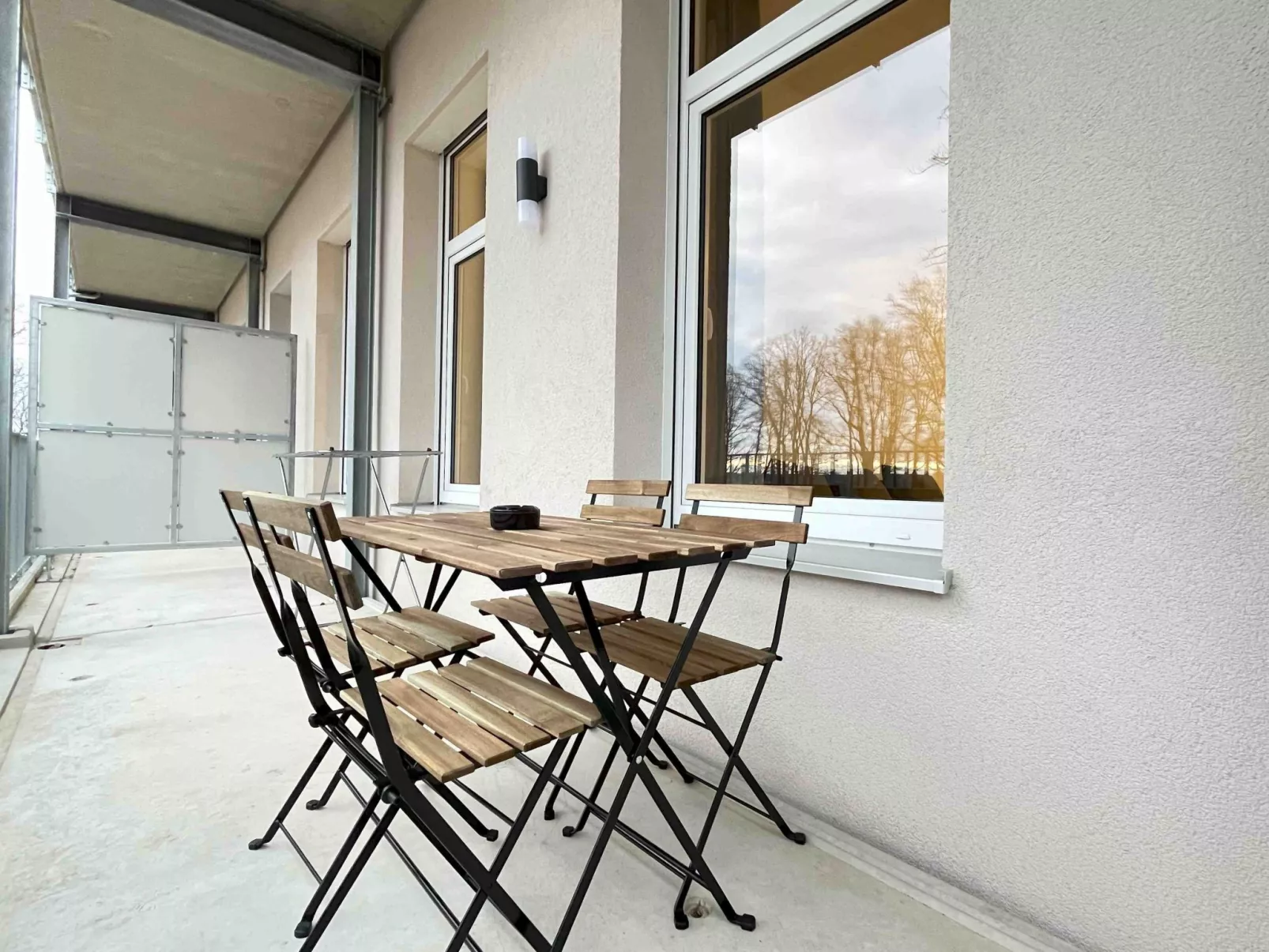 AM1056 - Image-tags.info