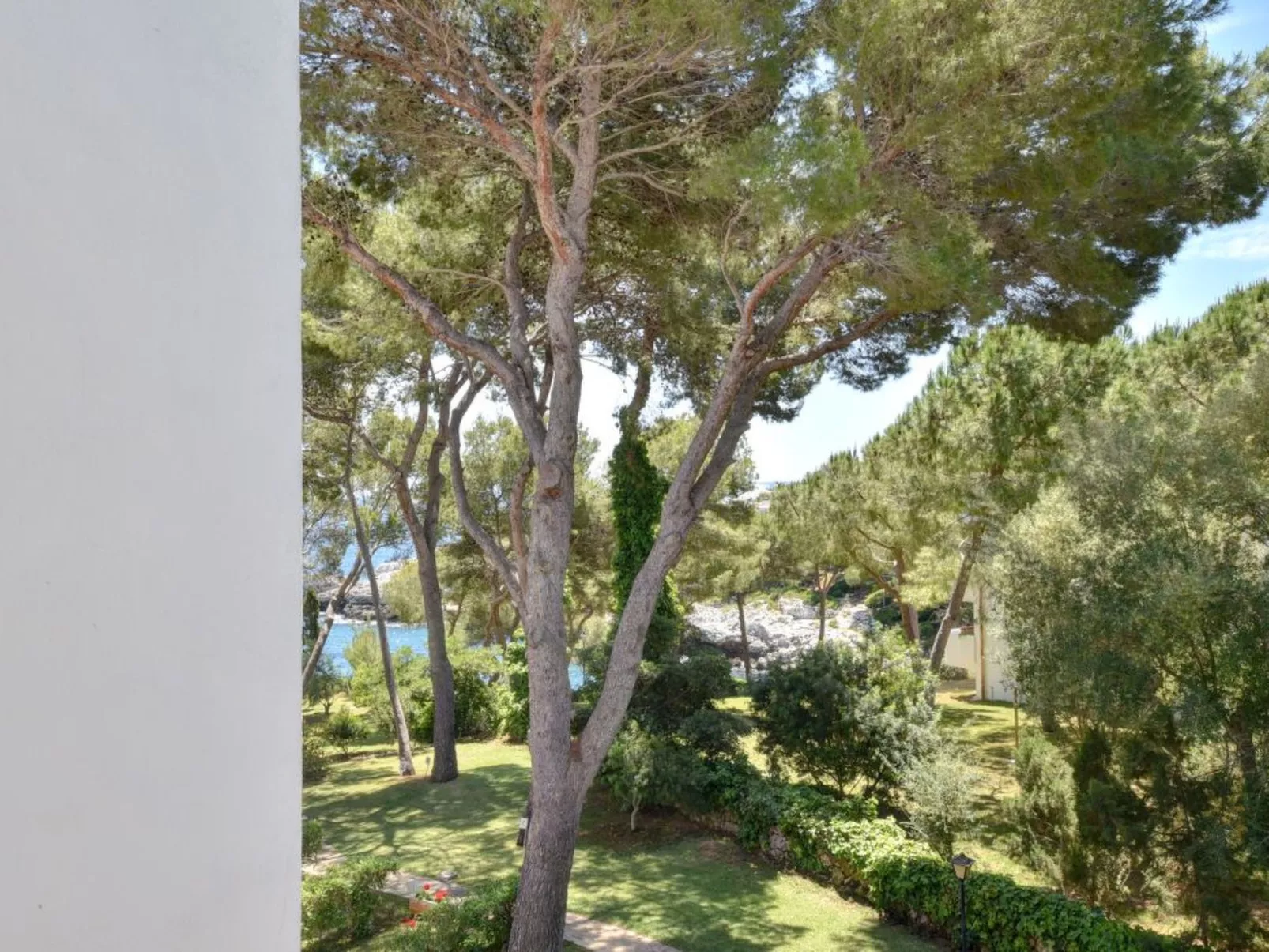 Neu renoviertes, modernes Apartment für 4 Personen, direkt an der Cala Ferrera - Draußen