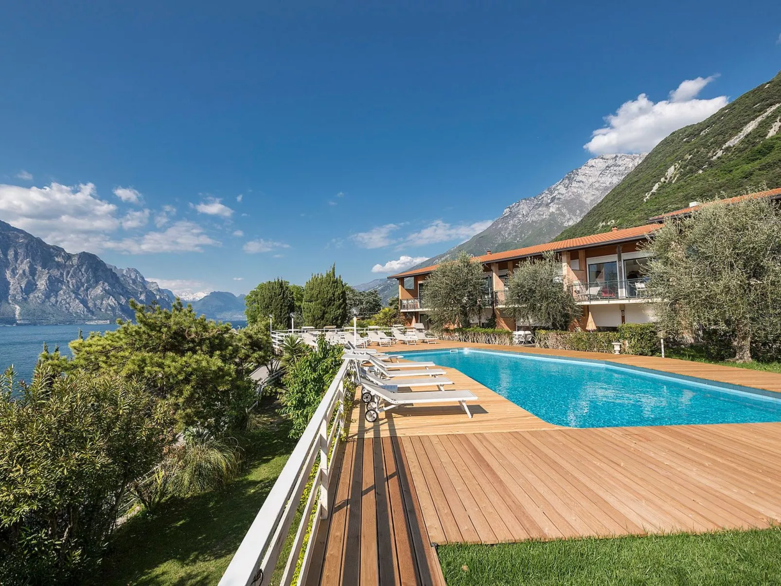 Zwei-Zimmer-Wohnung mit Seeblick, Grill und Gemeinschaftspool - Image-tags.info