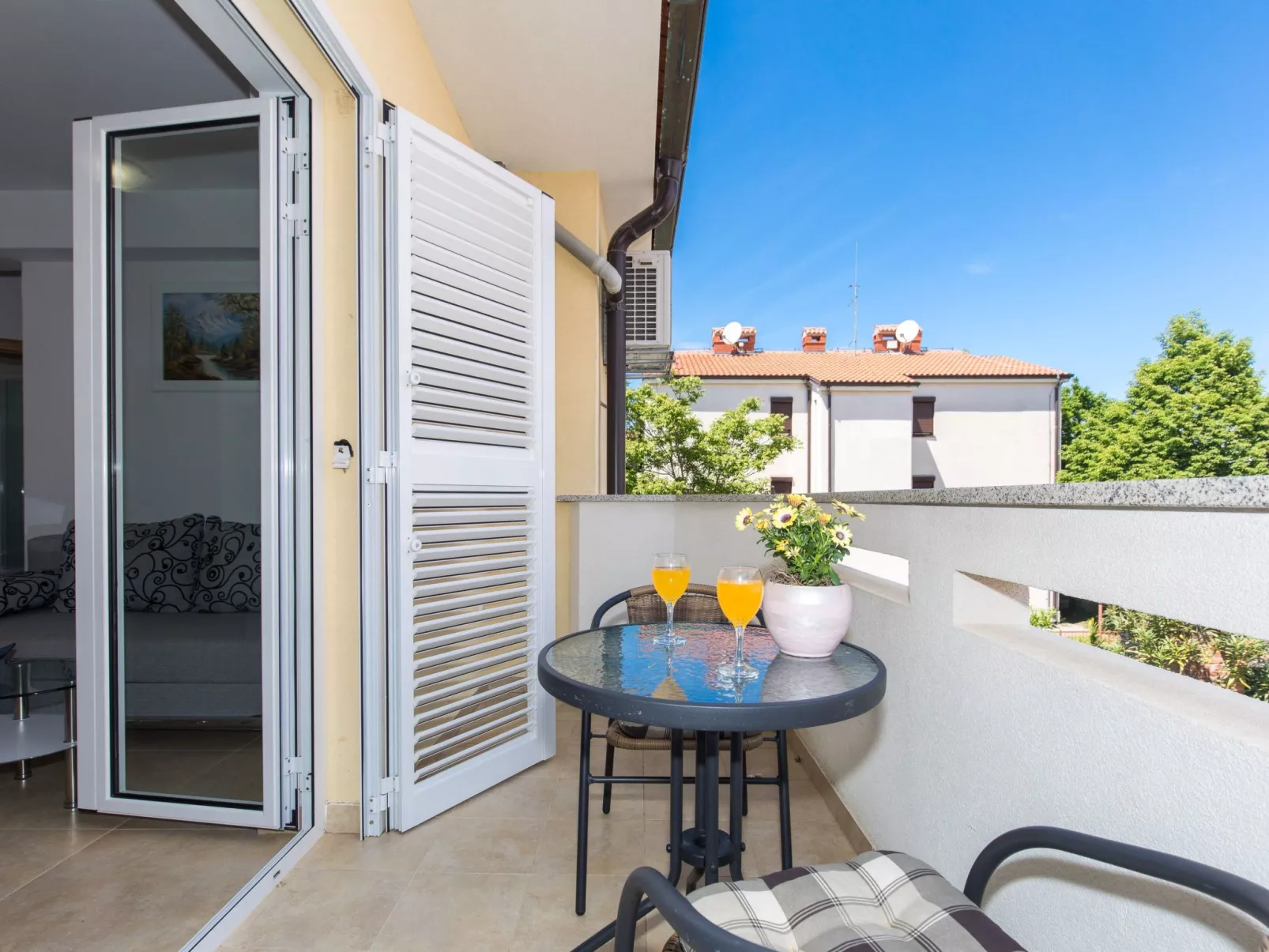 "Nino3" mit Balkon - Image-tags.info