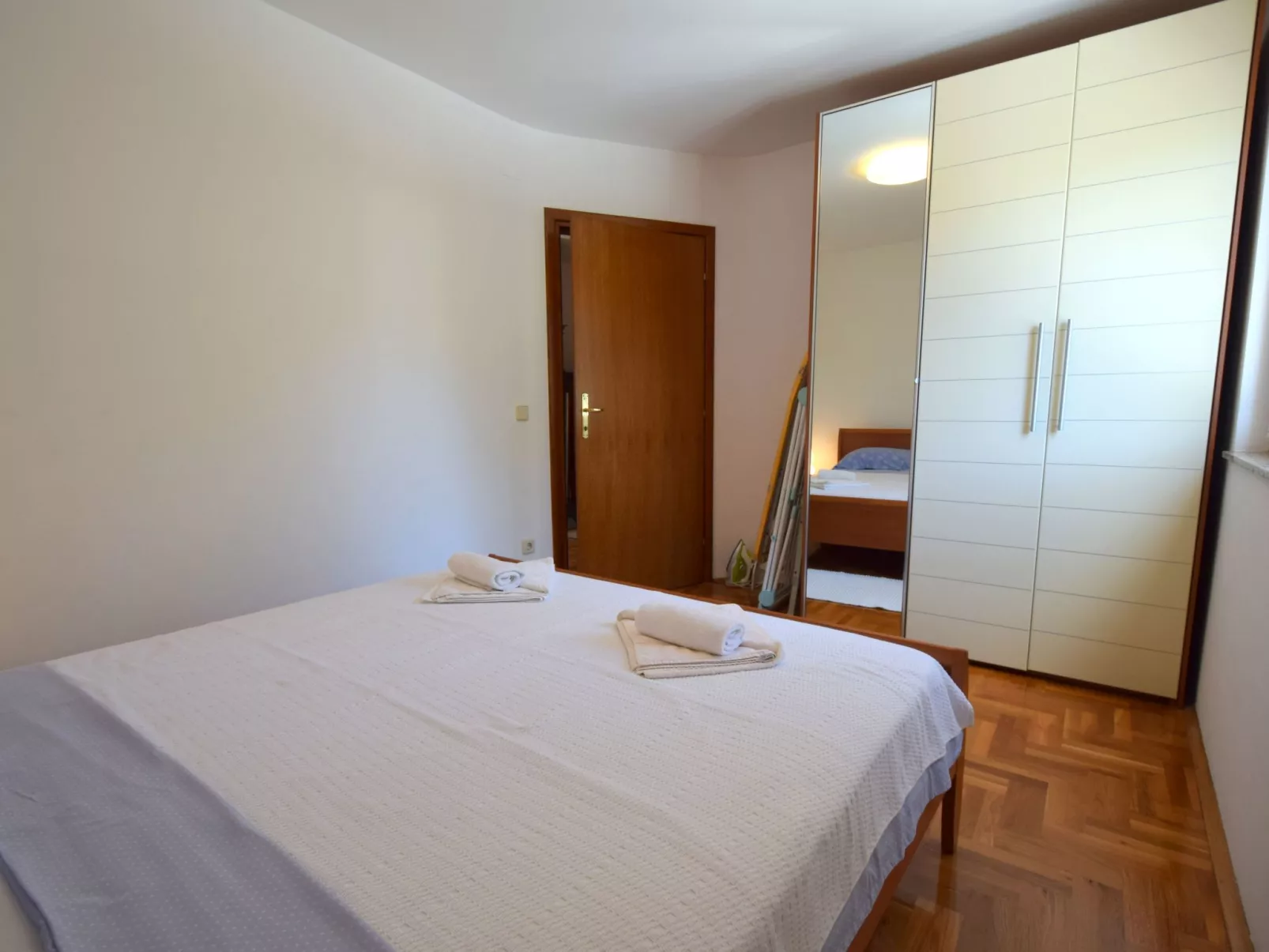 Mirela - Image-tags.info