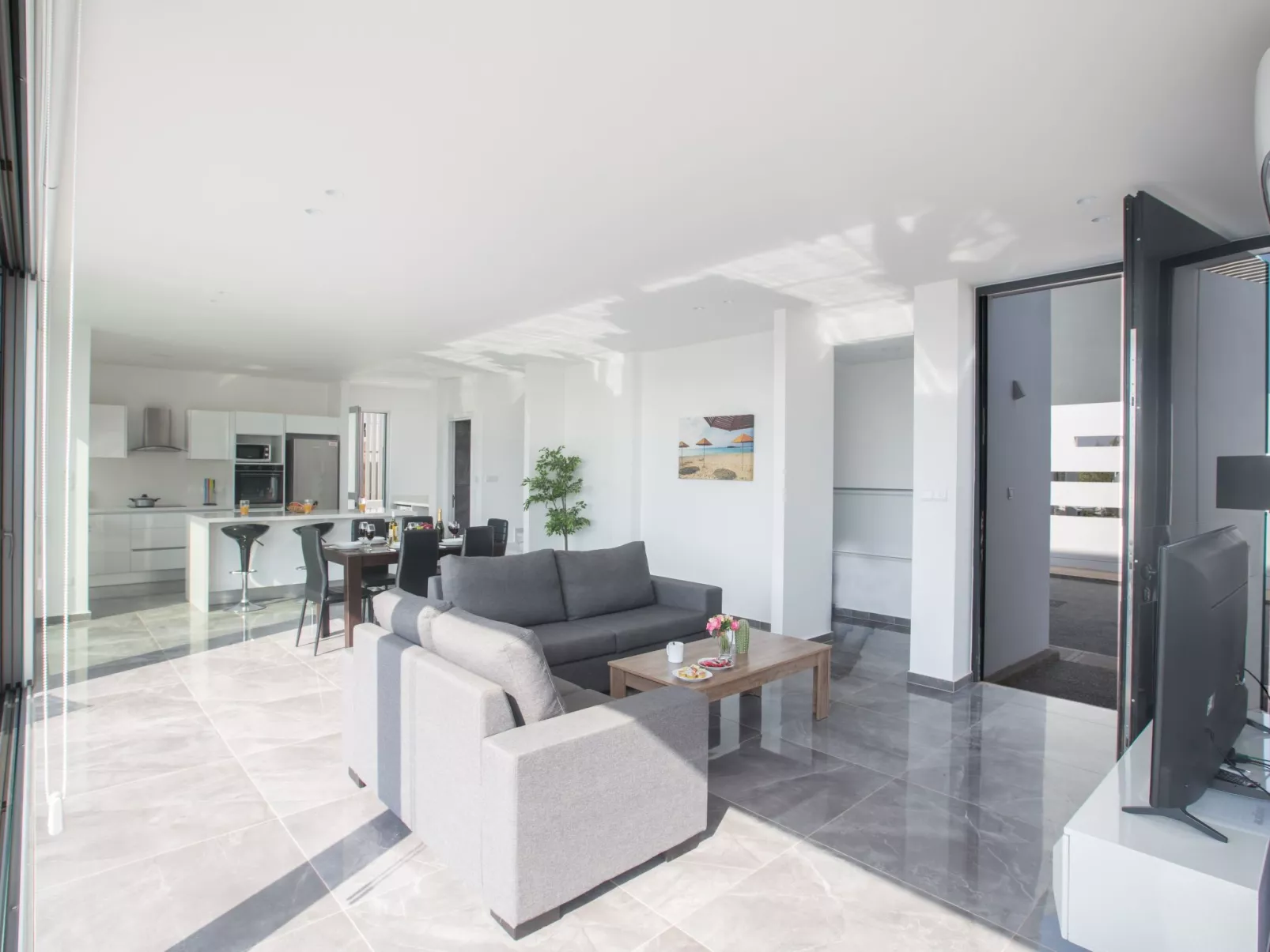 3-Schlafzimmer-Villa mit Pool in Protaras Zentrum - Image-tags.info