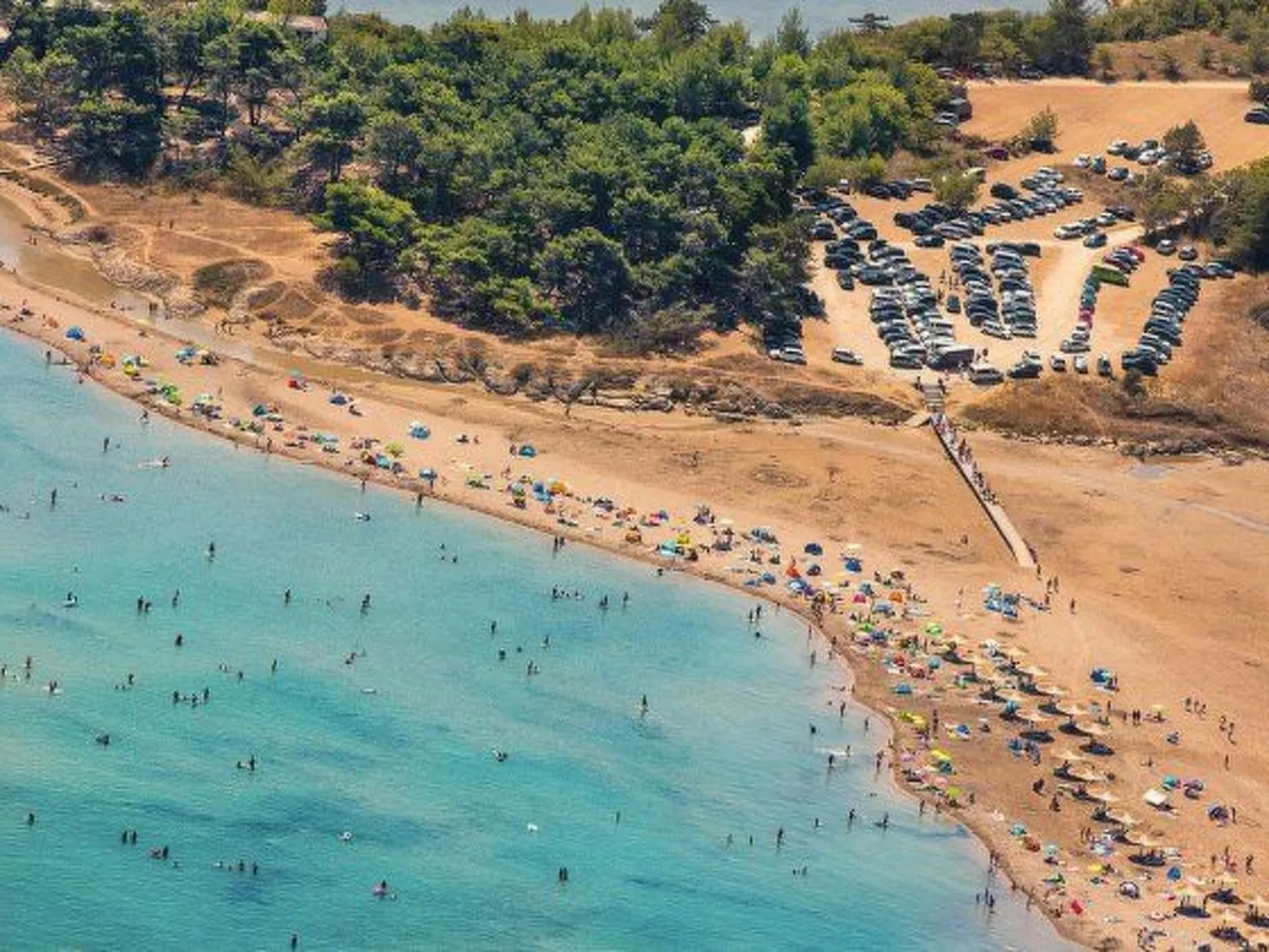 Strandhaus mit Pool in Meeresnähe - Image-tags.info