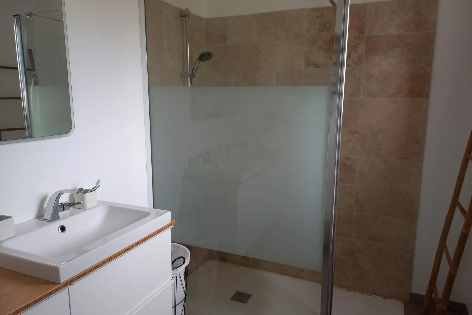 Superbe villa moderne et familliale-Bathroom