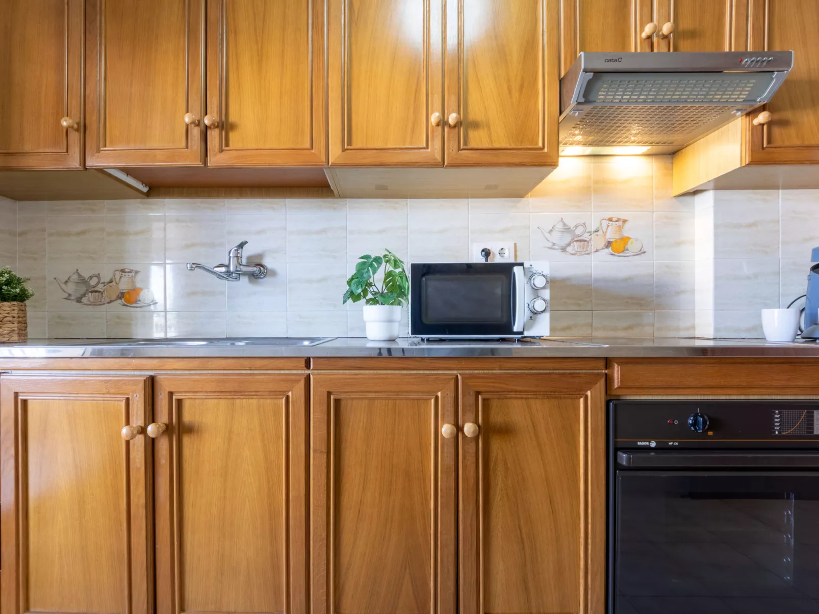 Bahia Dorada - Inside