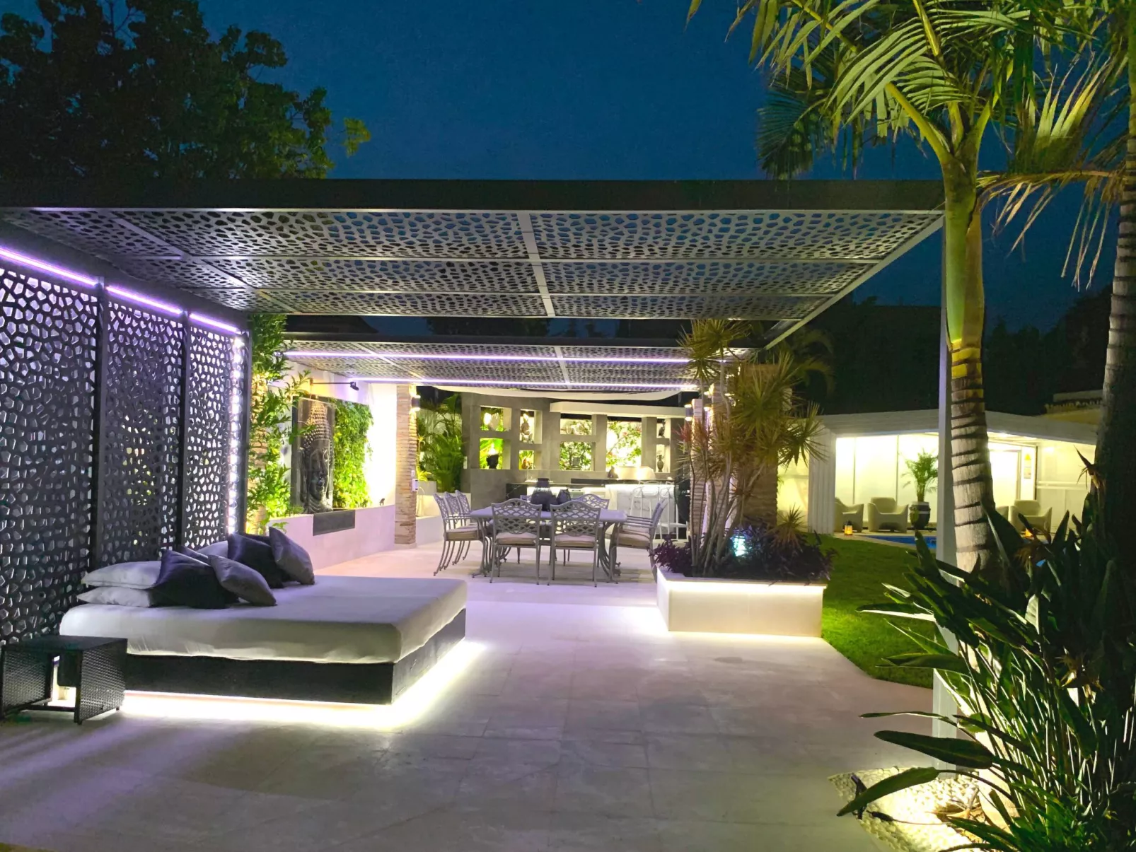 In der Nähe des Strandes, beheiztes Schwimmbad, Spielraum, Spielzimmer, etc - Drinnen