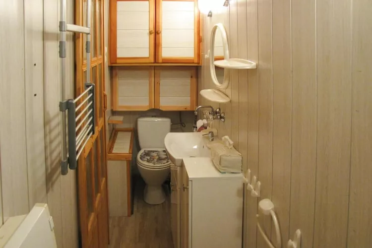 Holiday home, Nowa Kaletka--Bathroom