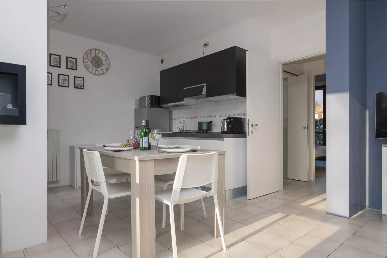 RESIDENCE PORTO LETIZIA - VILLAGE-TRILOCALE 6 PAX DELUXE 8229 - VGB6D - Dining room