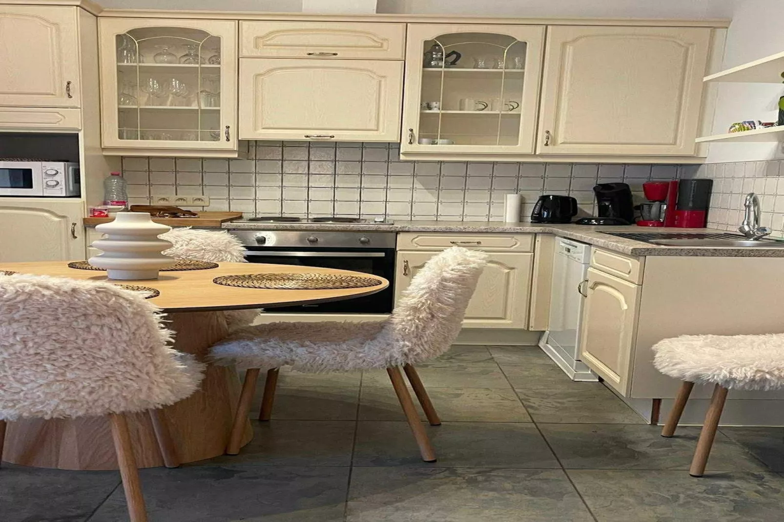 Chantegrillet-Kitchen