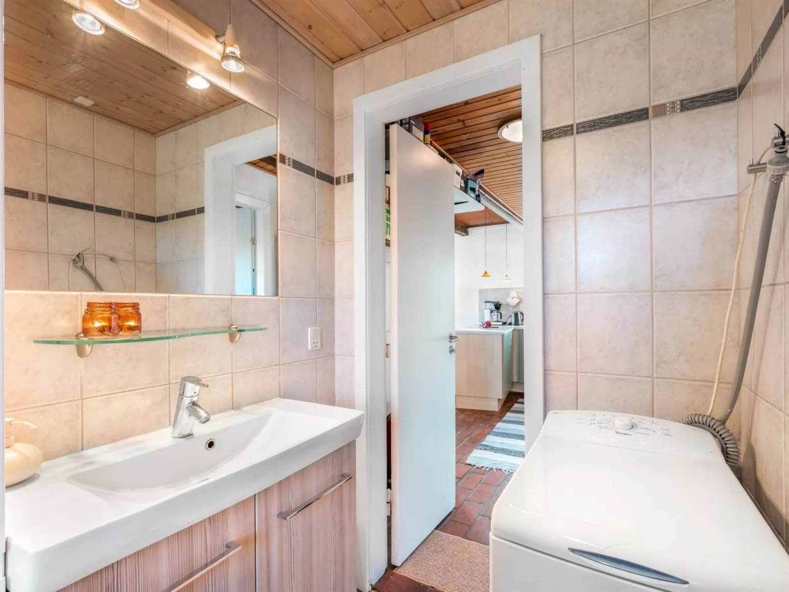 "Trugot" - 450m to the fjord-Inside