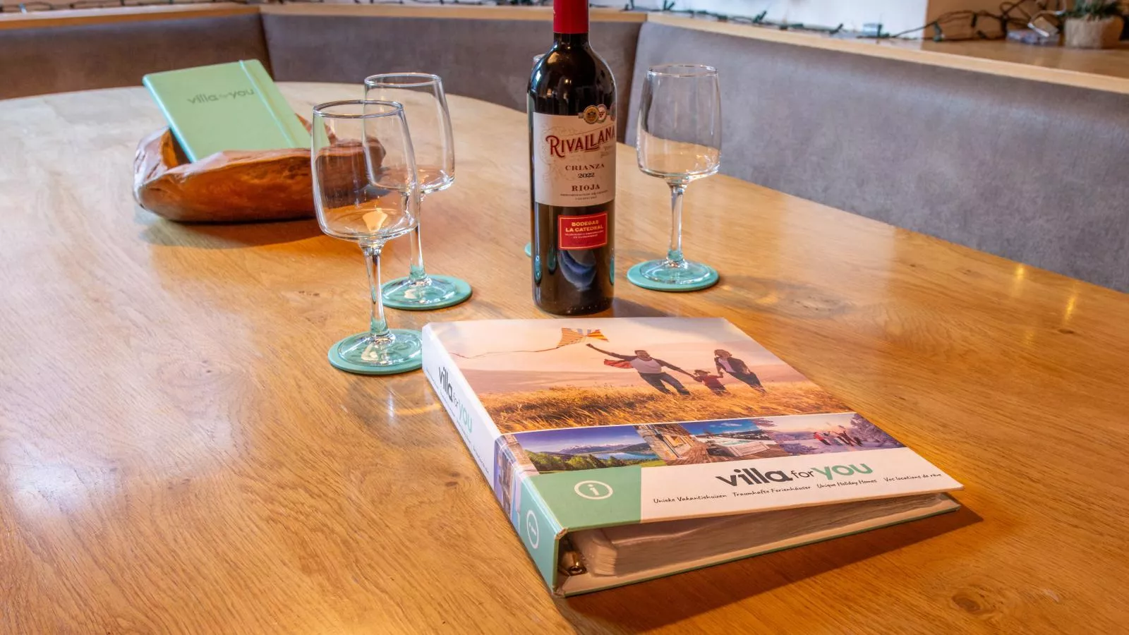 Barney M-Dining room