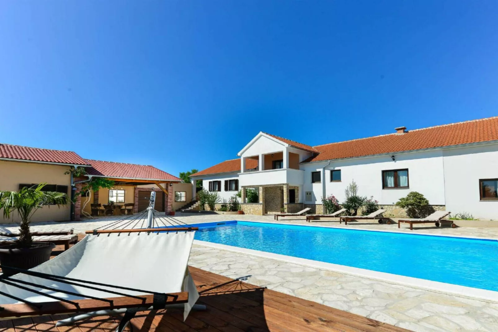 Marinic Comfortable holiday residence-Swimming pool