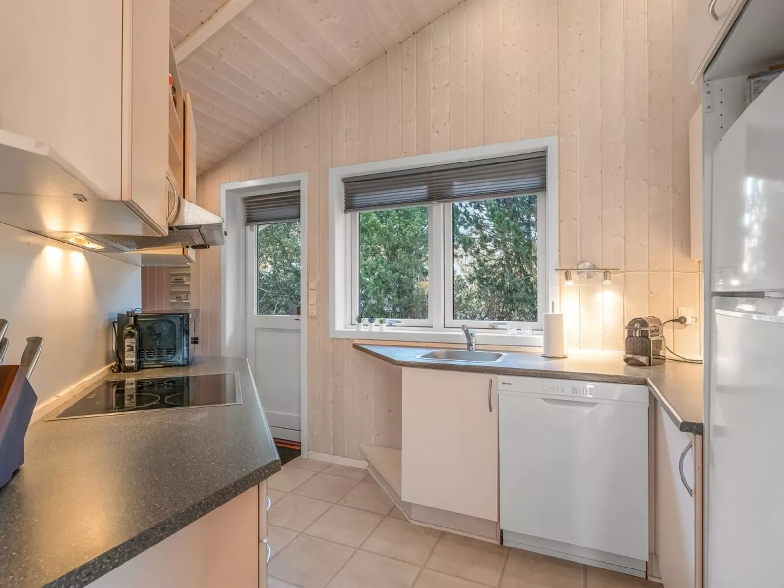 "Nashota" - 600m from the sea-Dedans