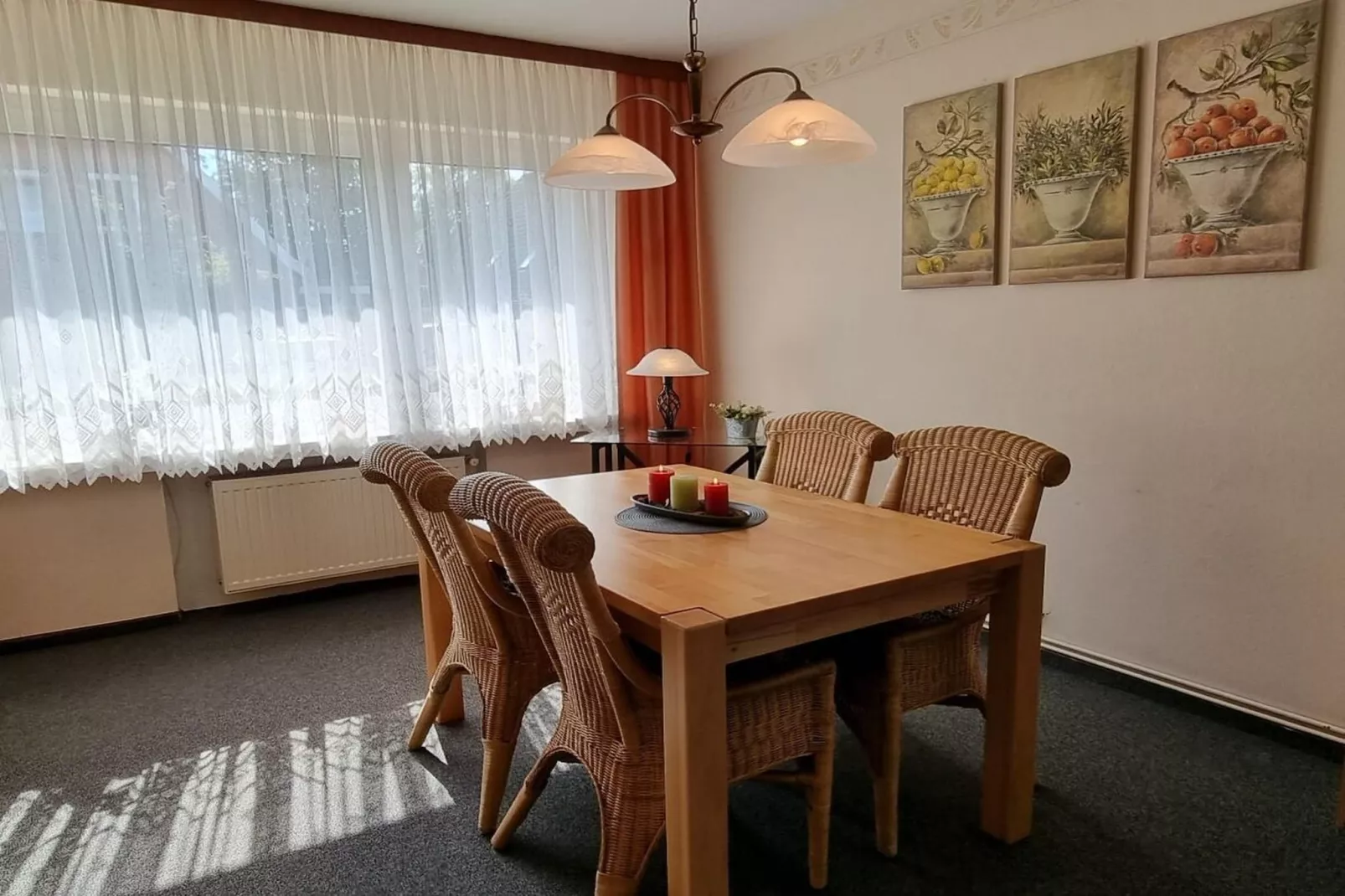 410843-Dining room