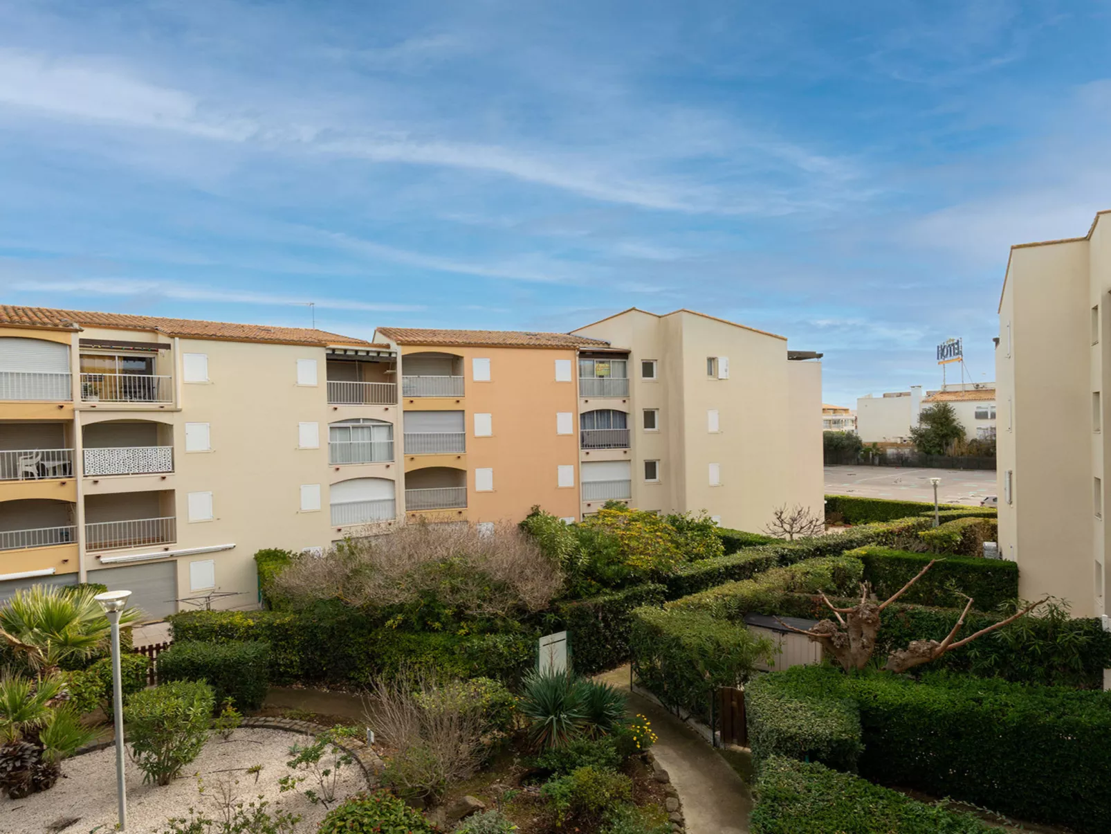 Le Jean Barth II-Dehors