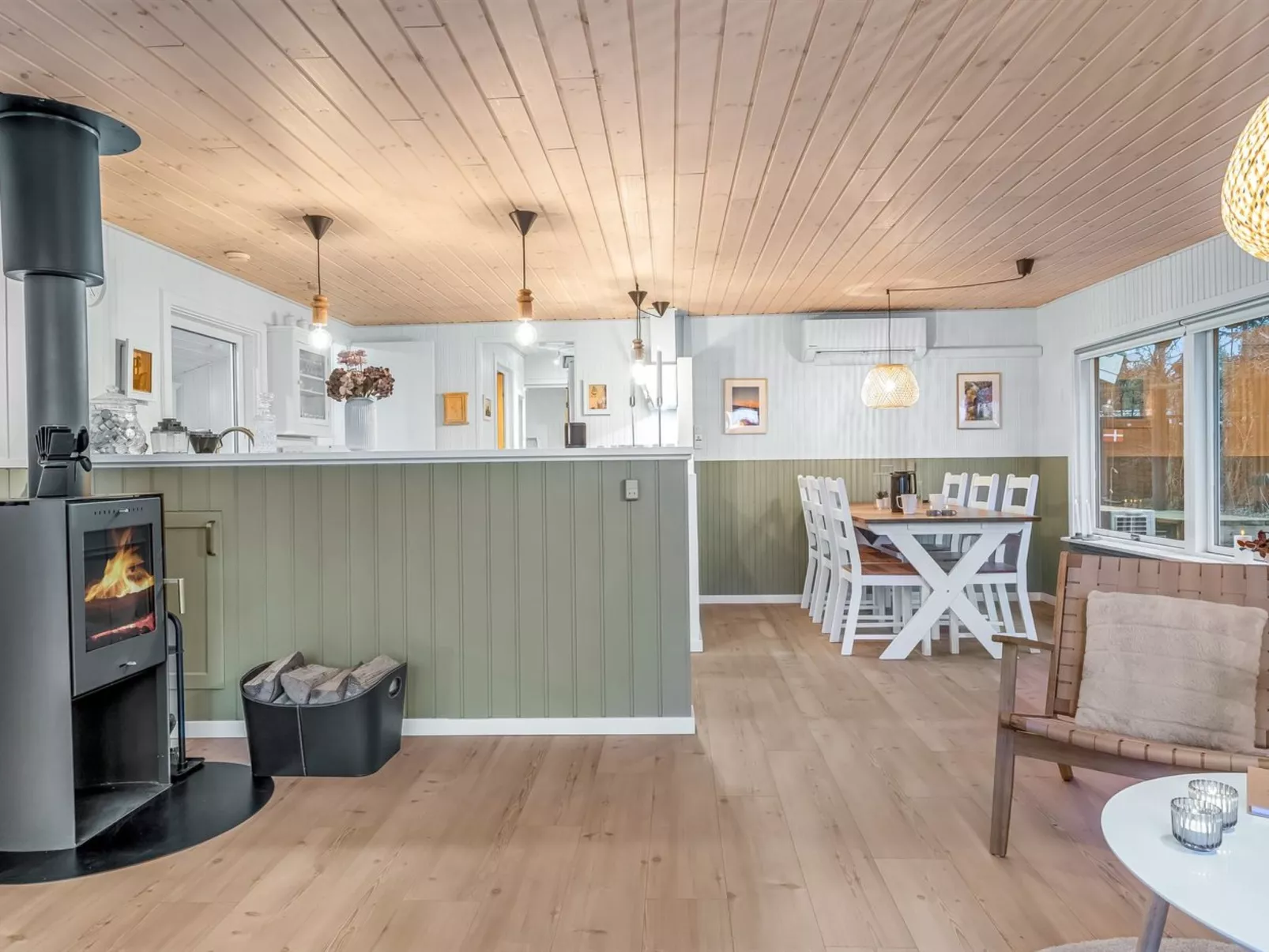 "Felicia" -  from the sea - Drinnen