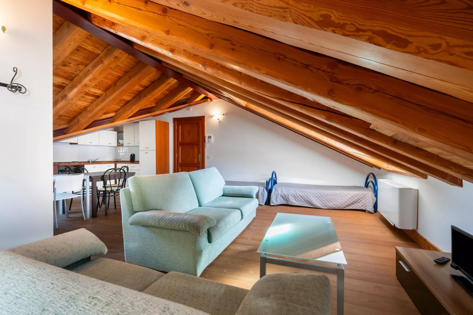 BILO 1 CERESOLE-Living room