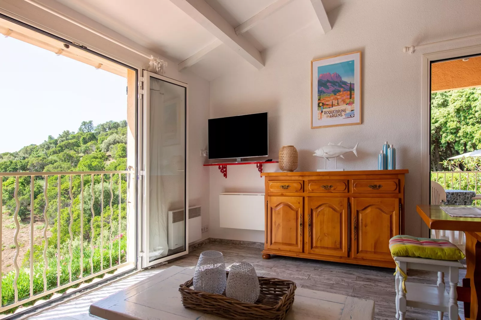 Le Mazet Elly & Julian-Living room