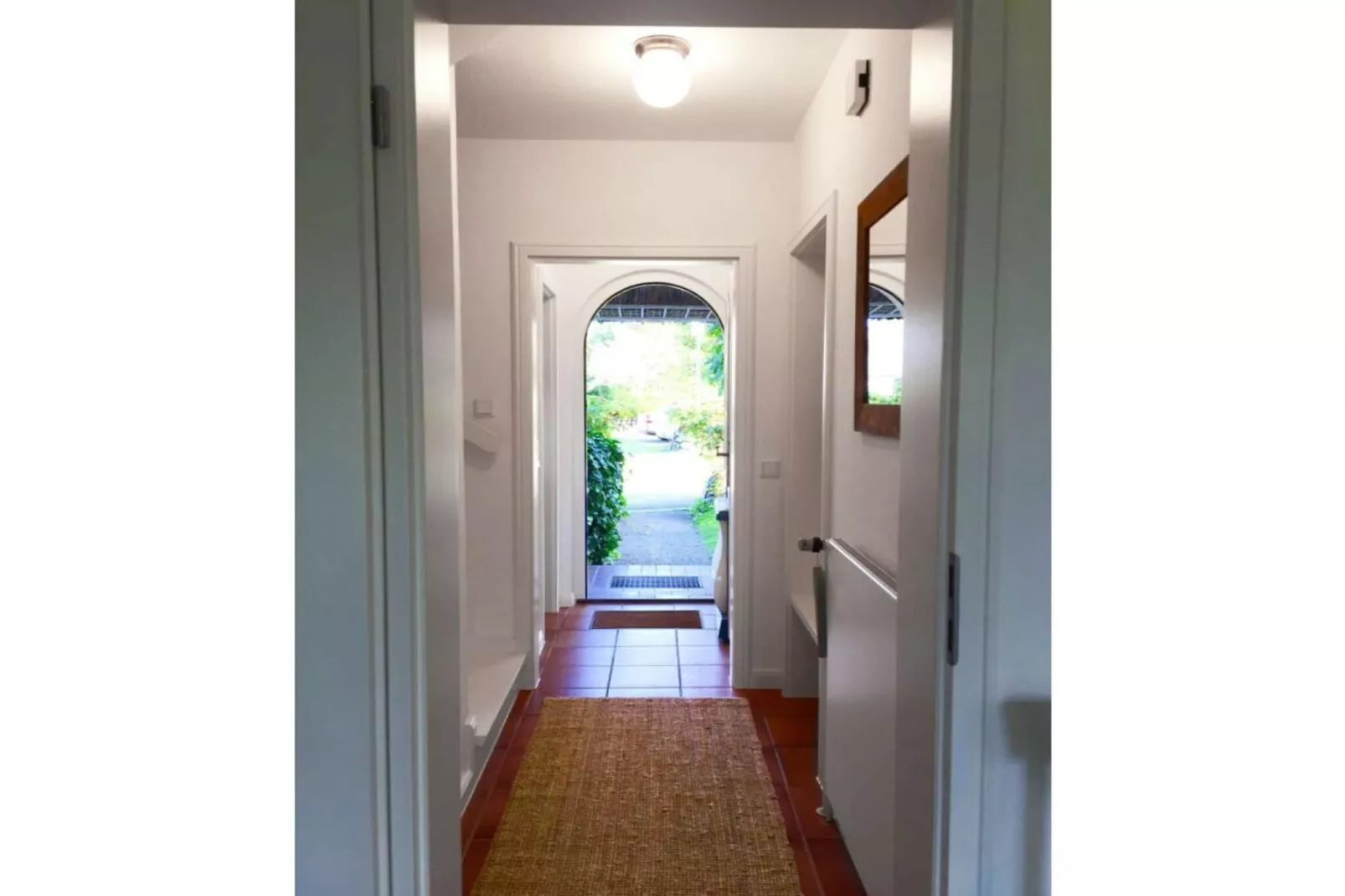 275862-Hall & reception