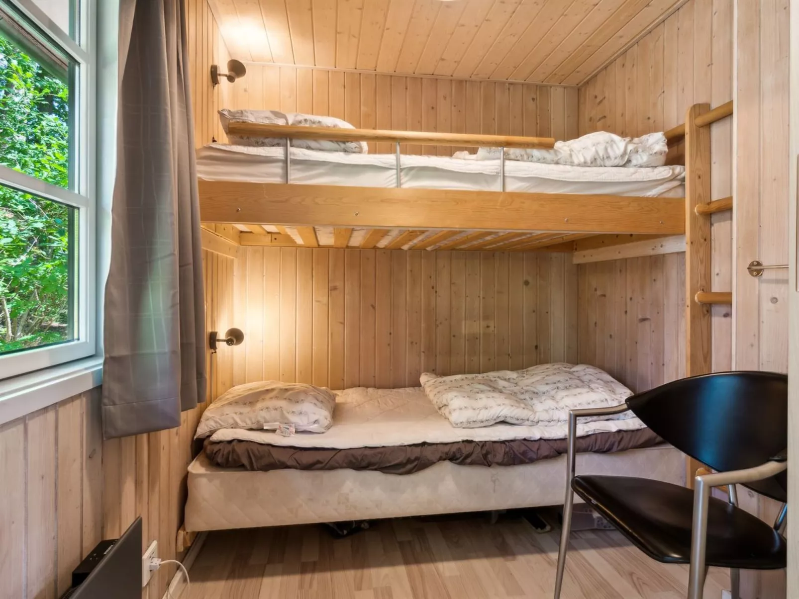 "Wale" - 100m from the sea-Dedans