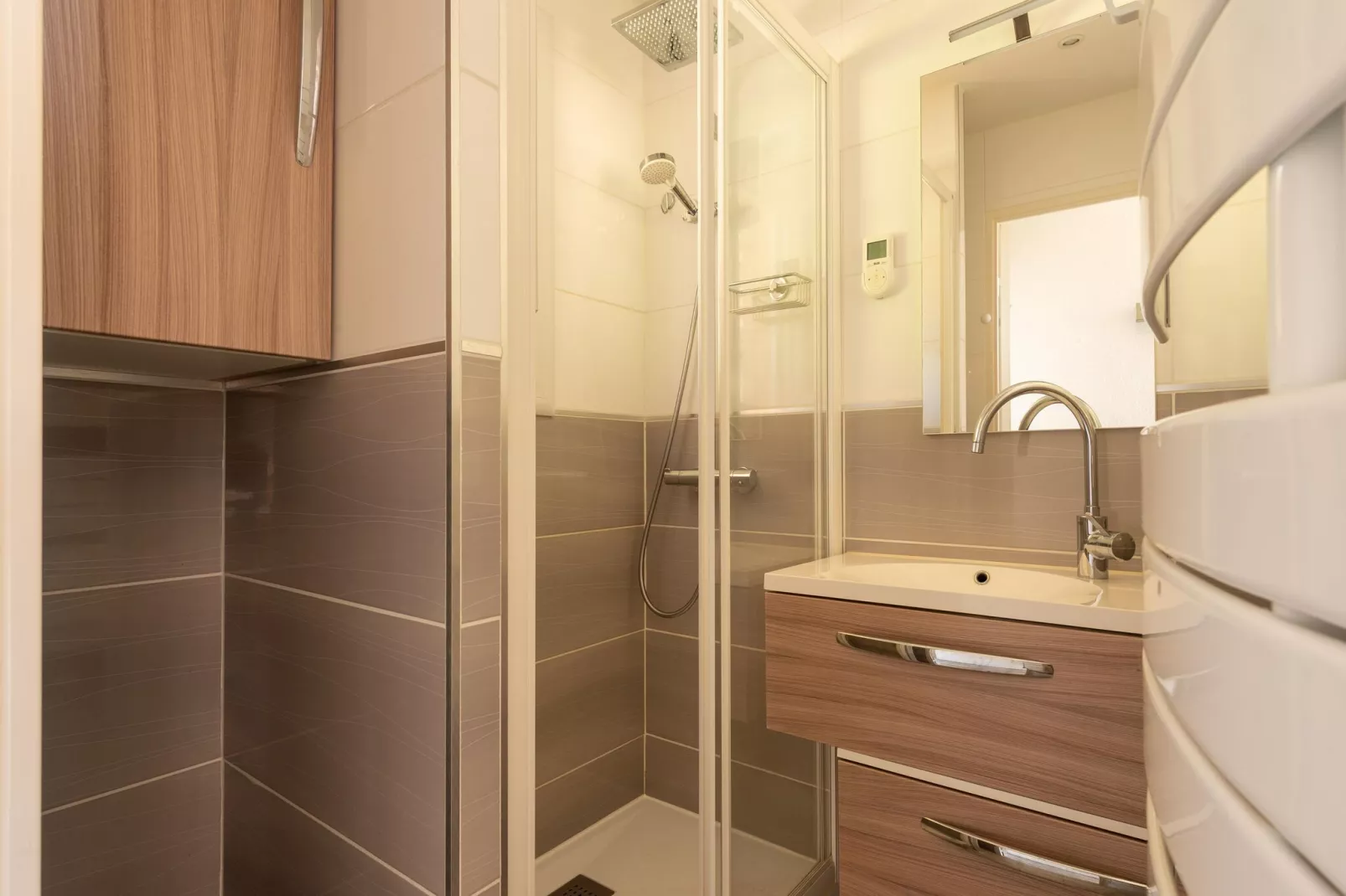 Le Mazet Elly & Julian-Bathroom