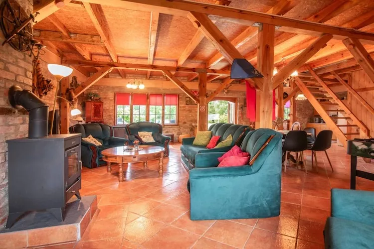 Angelino-Living room