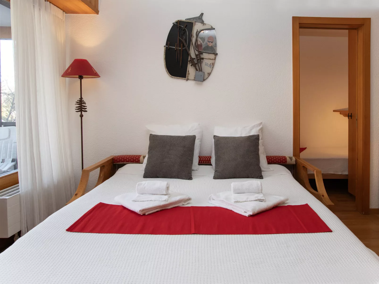 Eaux-Vives 205-Inside