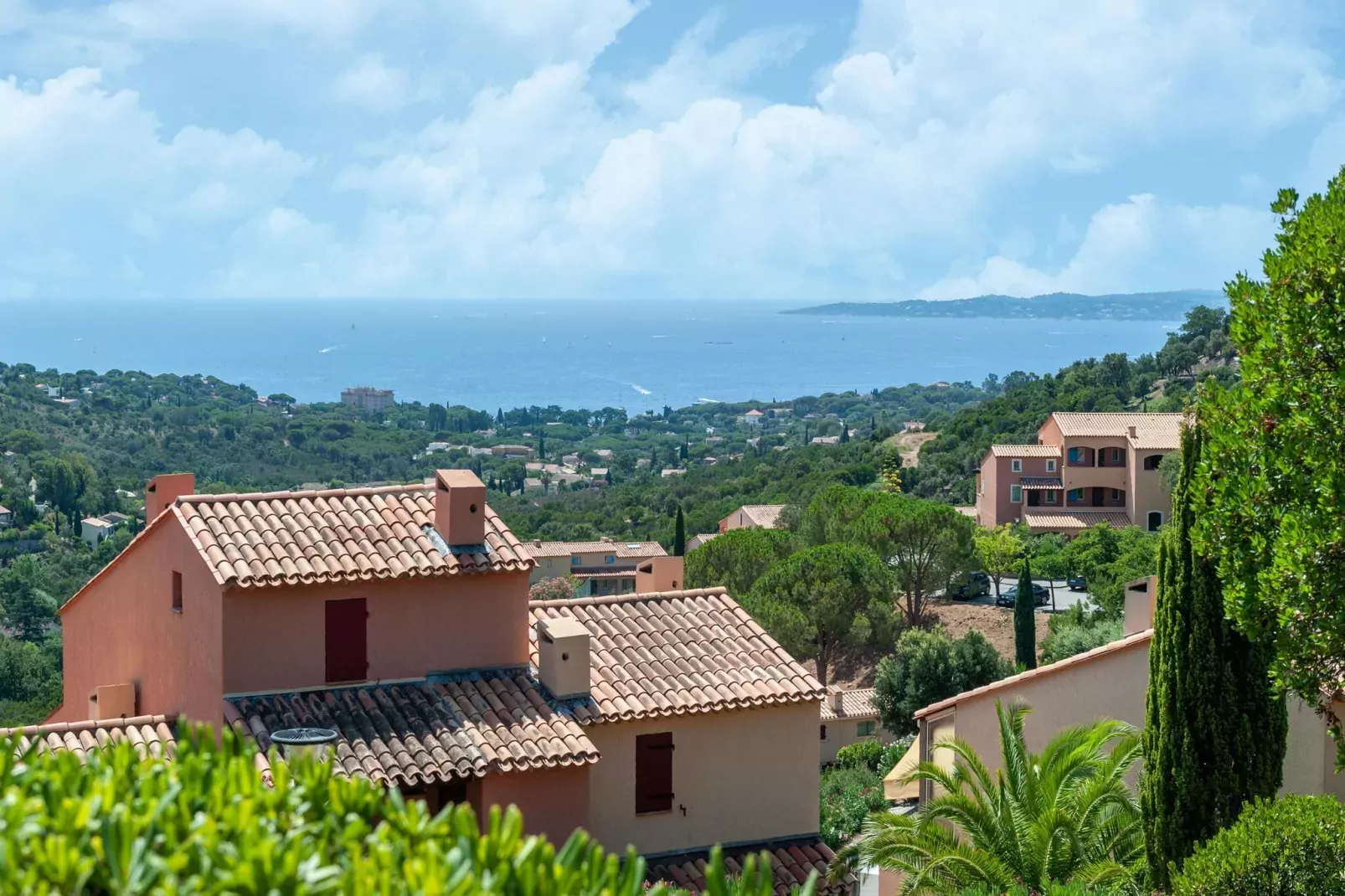 Le Mazet Elly & Julian-Areas summer 1km